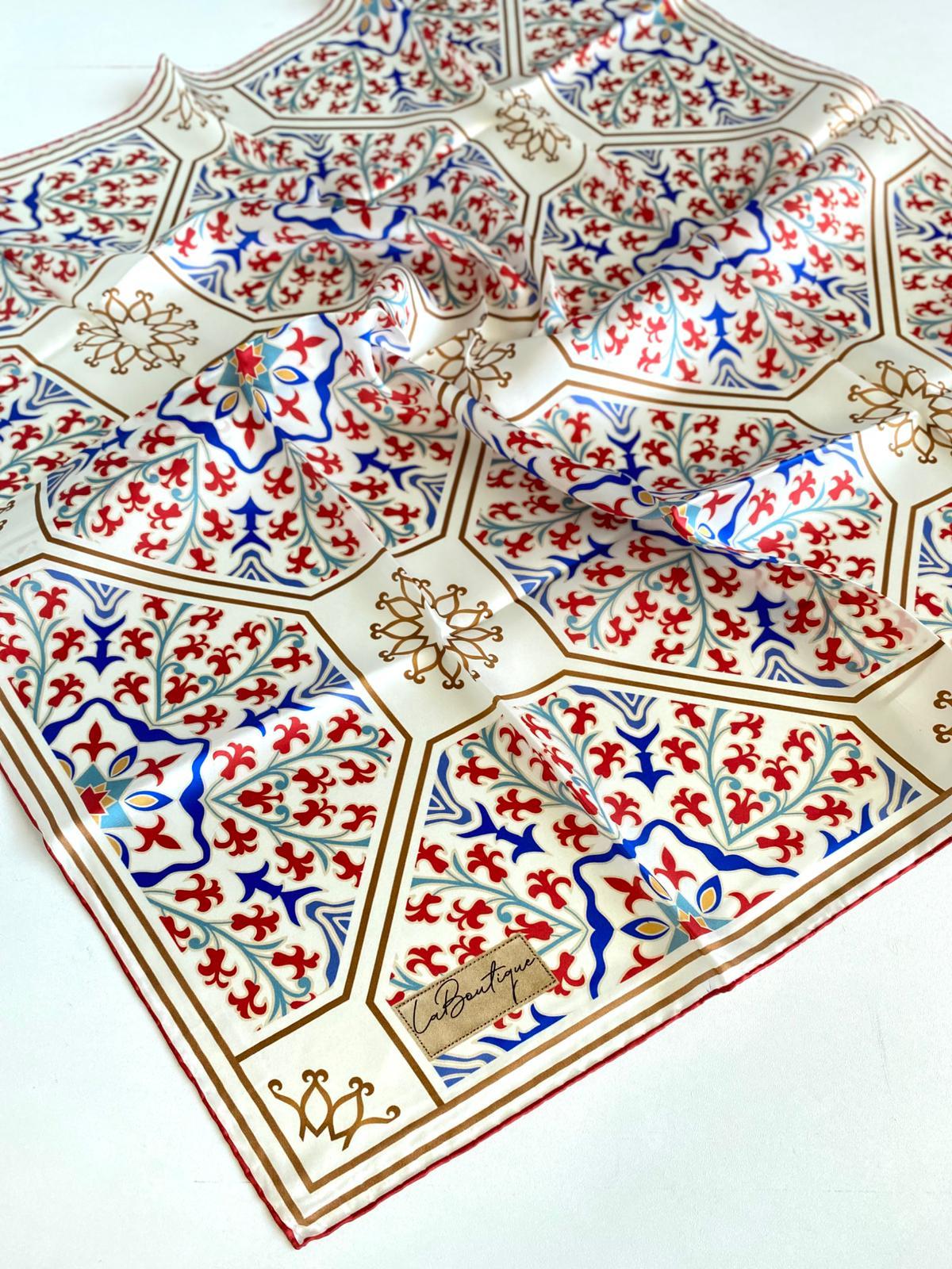 La Boutique Defolu Sura İpek Eşarp 48828 Krem Karışık Desen