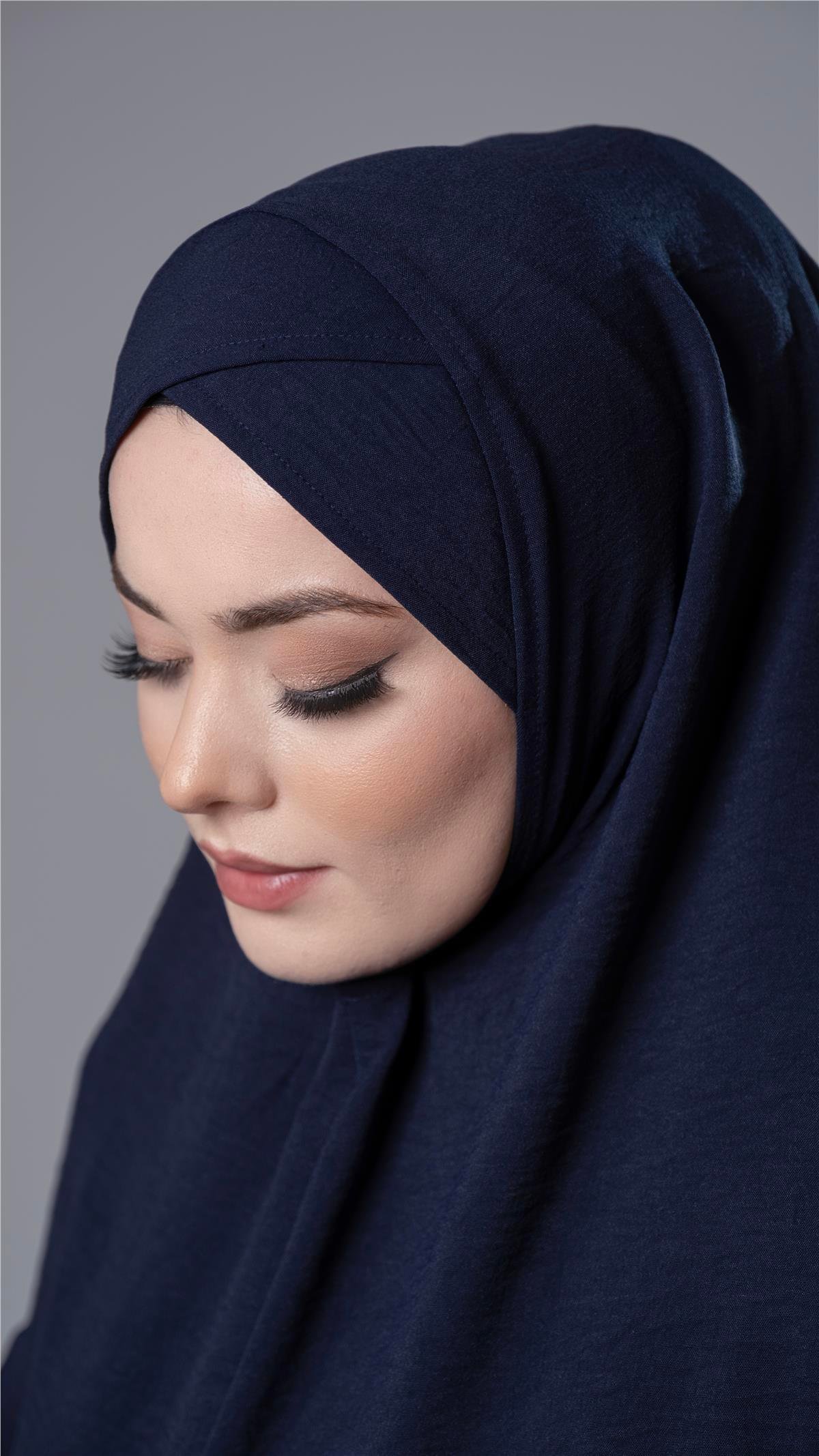 Lacivert Pratik Hazır Geçmeli Tesettür Eşarp Aerobin Kumaş  Çapraz Hijab 2307_02