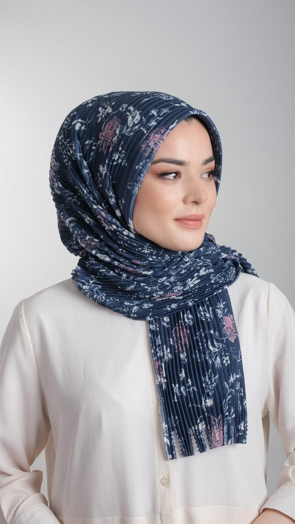 Lacivert-Pudra Pratik Hazır Geçmeli Tesettür Eşarp Kesik Elyaf Piliseli Çiçek Desenli 1818D6_206