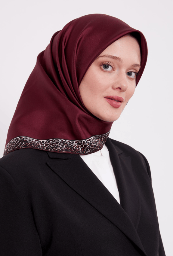Levidor Vişne Çürüğü Tivil İpek Eşarp IST 60801-2 Karışık Desen