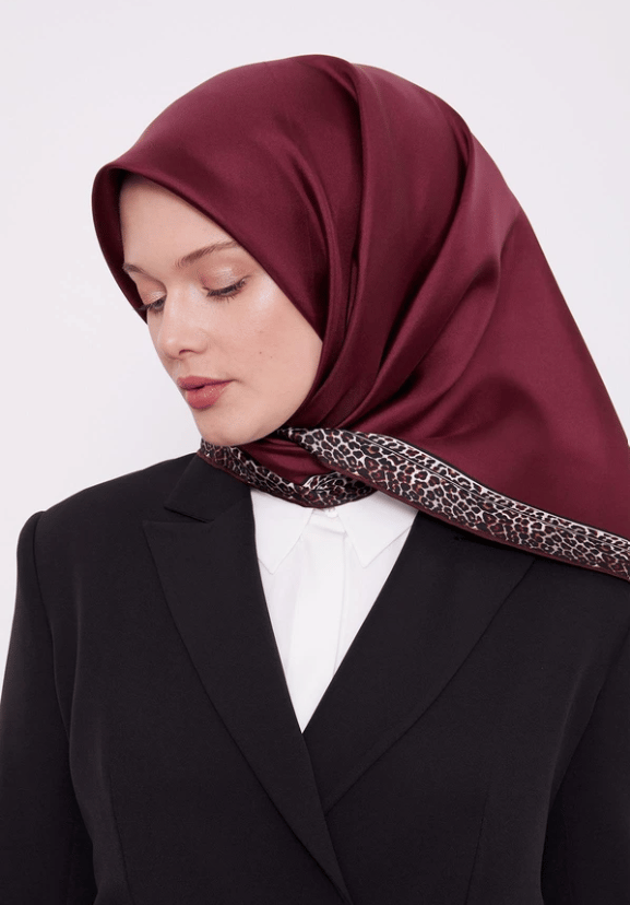Levidor Vişne Çürüğü Tivil İpek Eşarp IST 60801-2 Karışık Desen