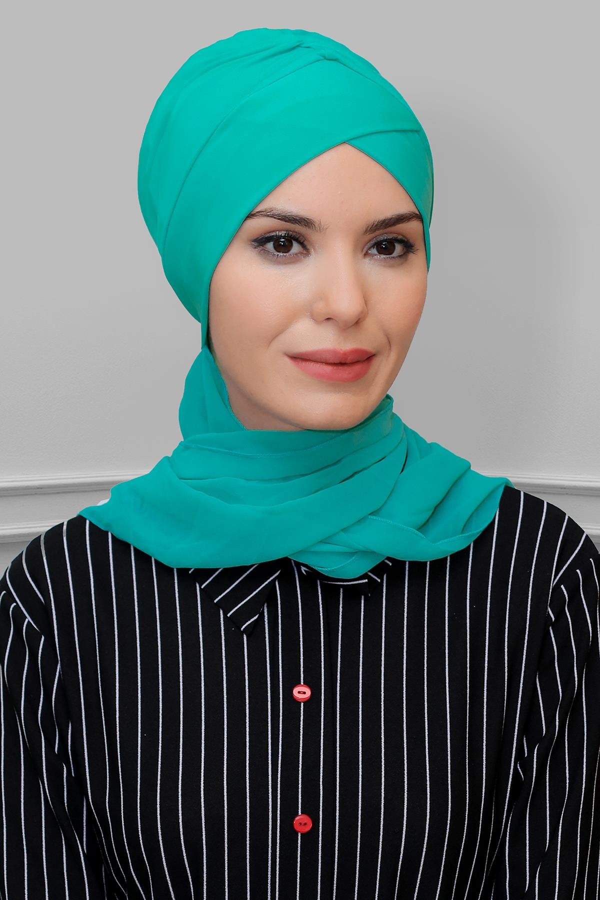 Mint Y. Pratik Hazır Geçmeli Tesettür Bone Sandy Kumaş Çapraz Büzgülü Şifon Atkılı 1801A_13