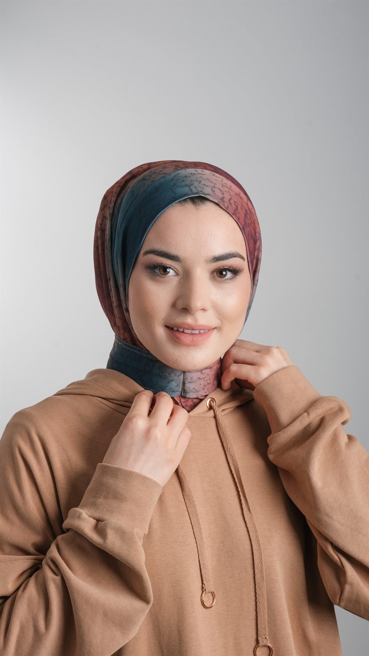 Petrol Mavisi Pratik Hazır Geçmeli Tesettür Bone Sandy Kumaş Batik Desenli 2101D_17