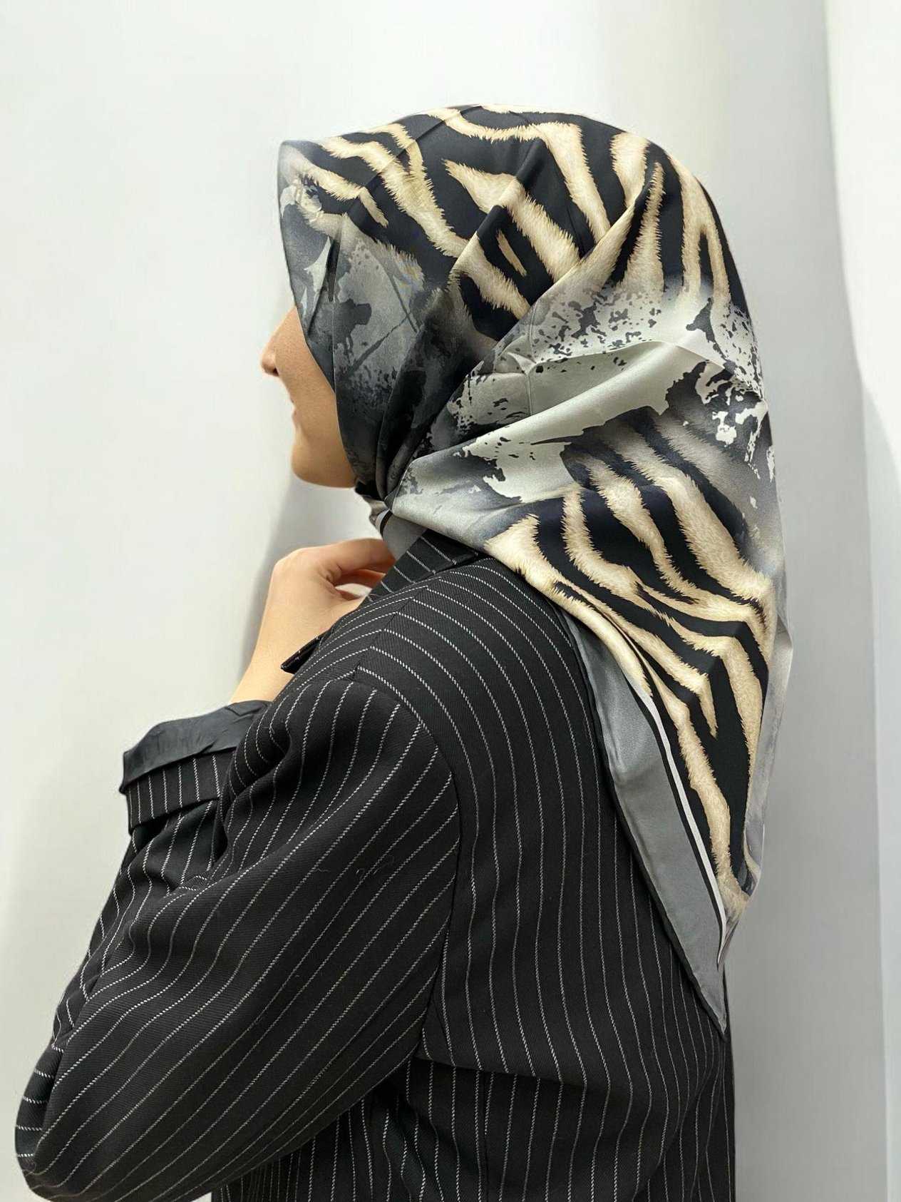 Pierre Cardin Gri Zebra Desenli Tivil İpek Eşarp 8447438-912