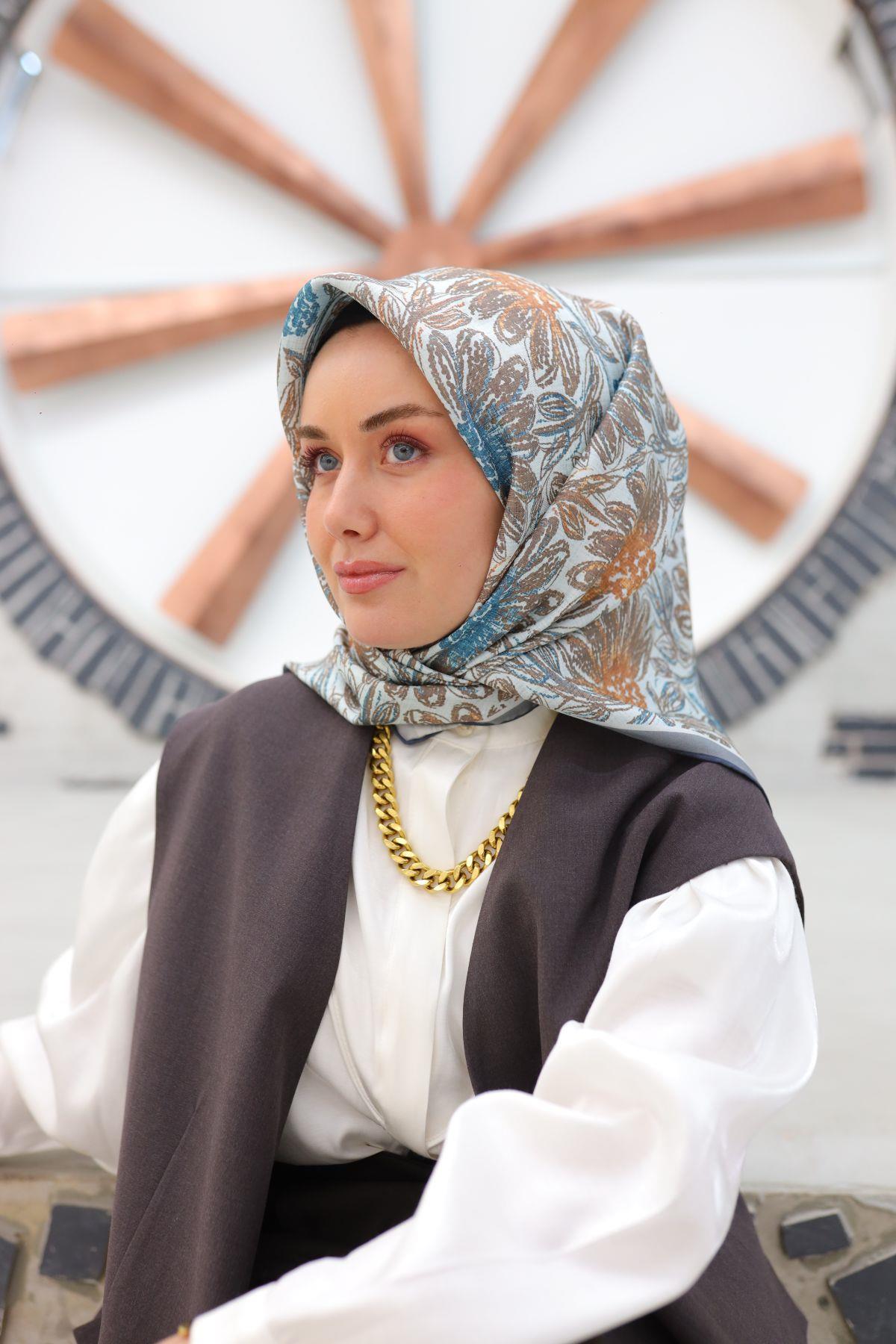 Silk Füme, Gri, Petrol Mavi, Koyu Vizon Geometrik Desenli Tivil İpek Eşarp IST11458-09
