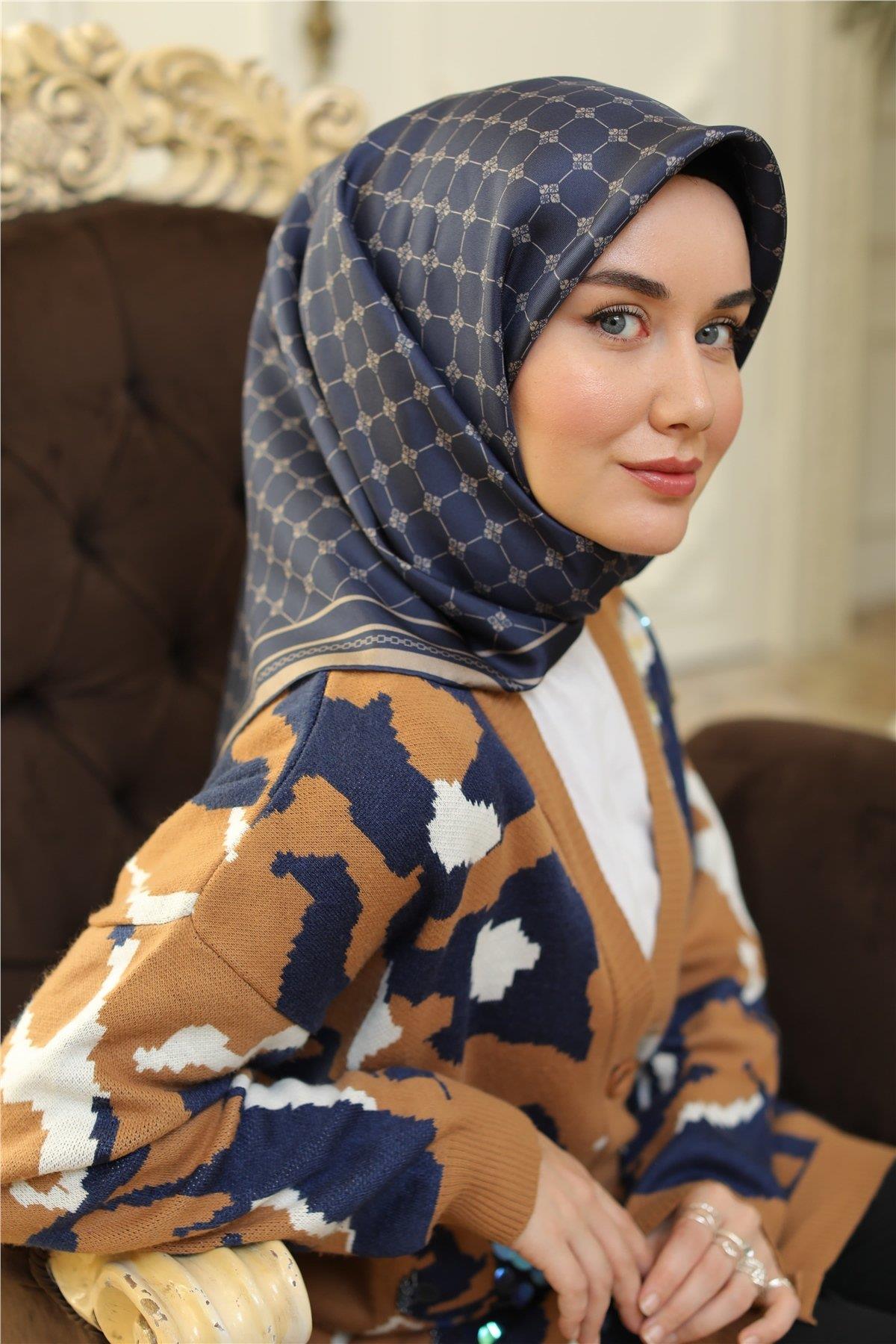 Silk Home Lacivert, Vizon Karışık Desen Tivil İpek Eşarp IST 11393-10