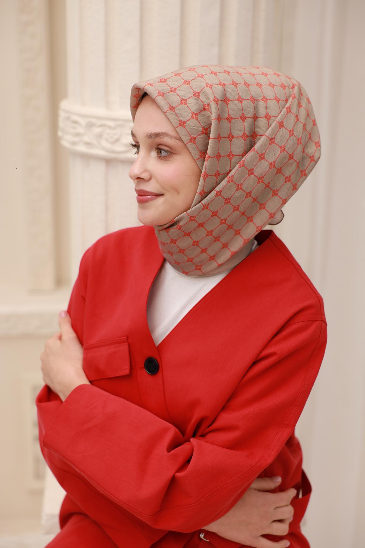 Silk Home Olinda Eşarp IST 22.00.48001.88 Vizon, Parlak Turuncu Monogram Desen