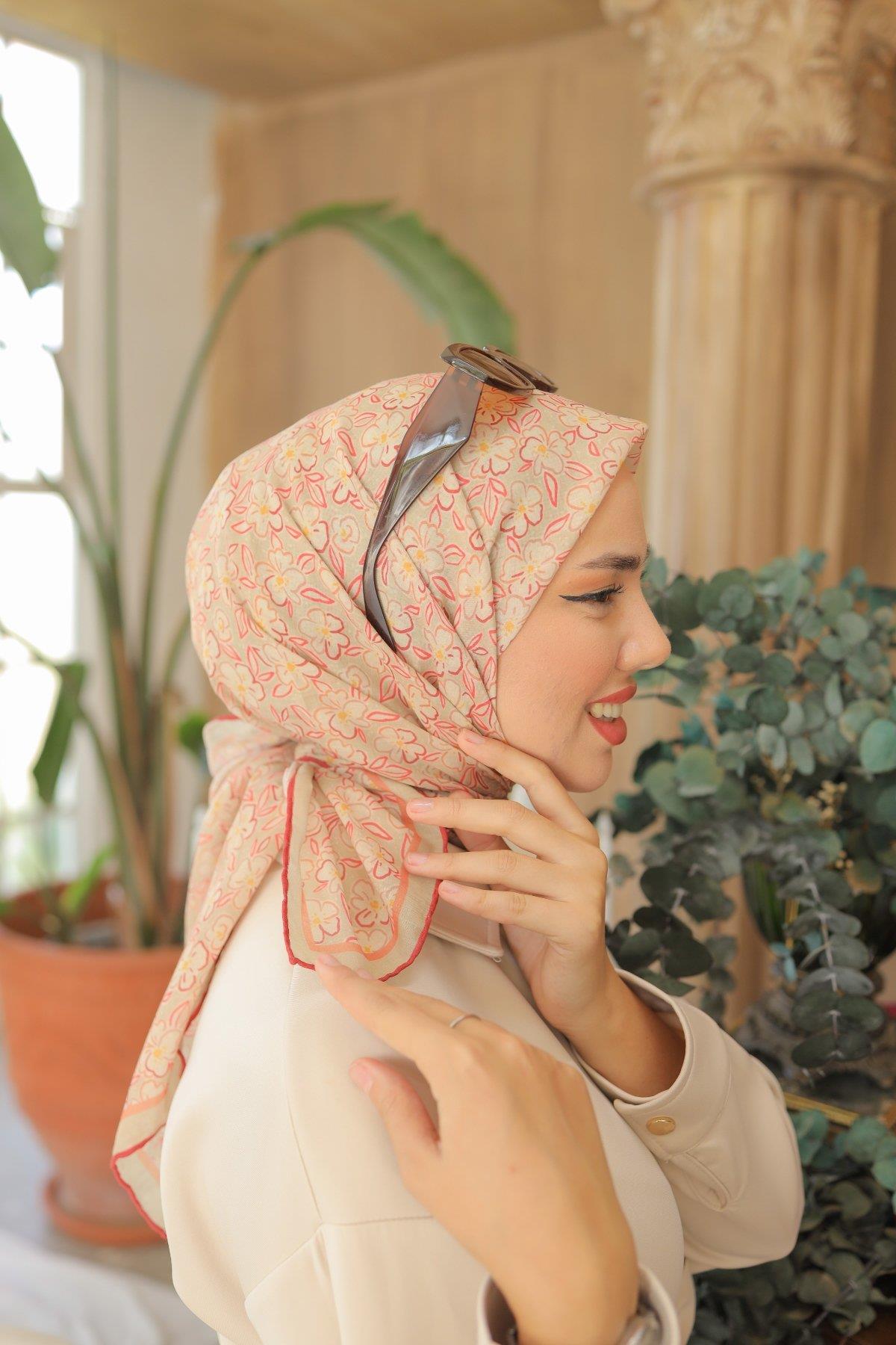 Silk Home Soft Eşarp 37047 Mercan Çiçek Desen