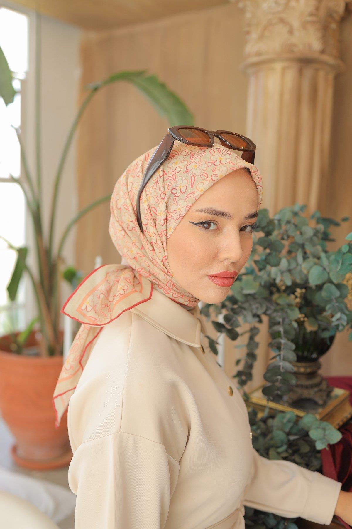 Silk Home Soft Eşarp 37047 Mercan Çiçek Desen