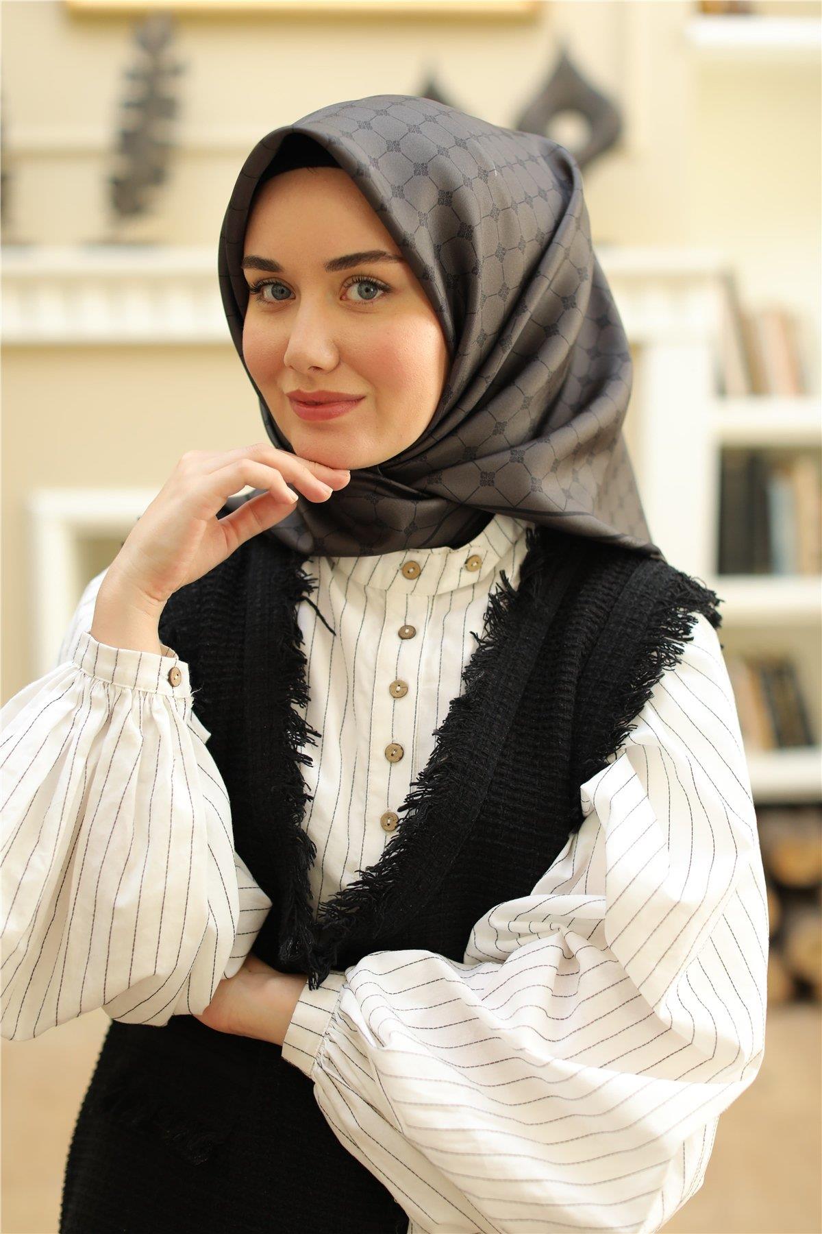 Silk Home Tivil İpek Eşarp 11393-24 Füme Karışık Desen