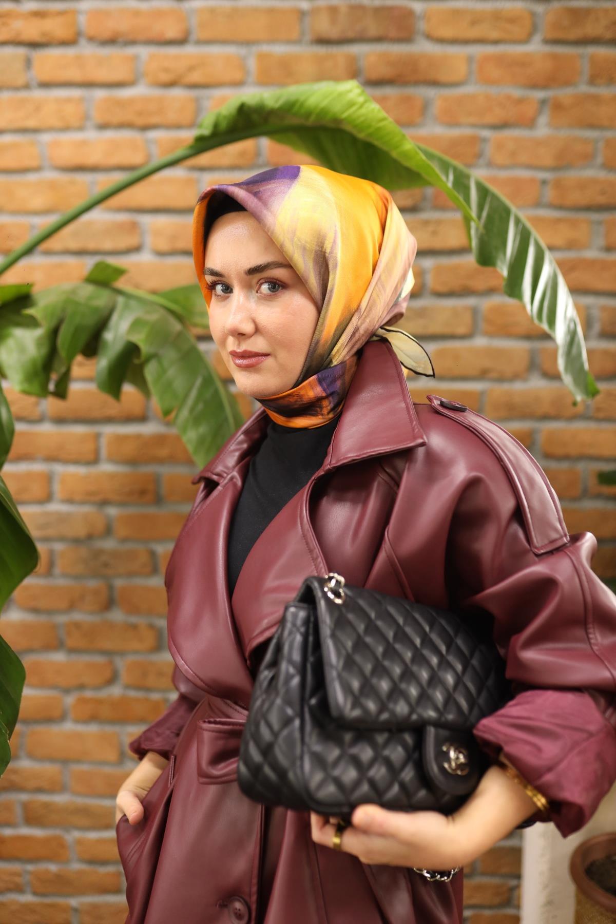 Silk Home Tivil İpek Eşarp IST11448-23 Mürdüm, Parlak Turuncu, Yeşil, Mor Karışık Desen