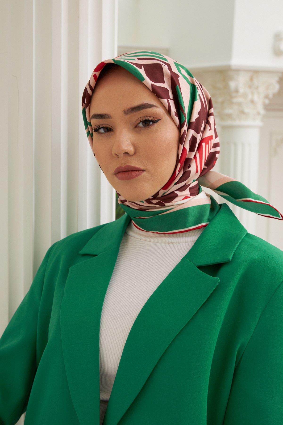 Silk Home Tivil Yeşil, Ekru, Pembe, Koyu Bordo, Kırmızı Desenli İpek Eşarp IST11386-27