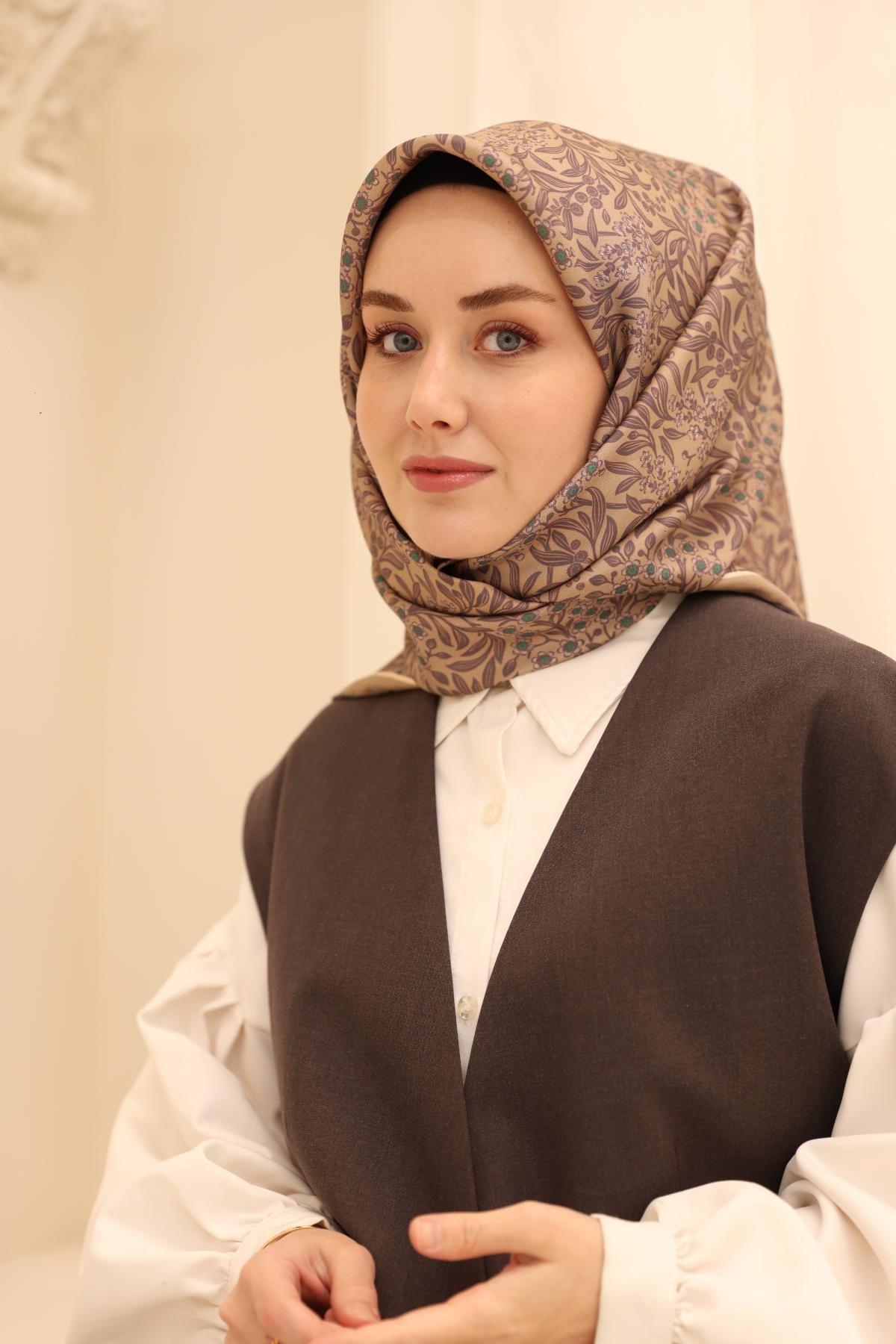 Silk Home Vizon, Benetton, Mor, Krem Geometrik Desen Tivil İpek Eşarp IST11464-12