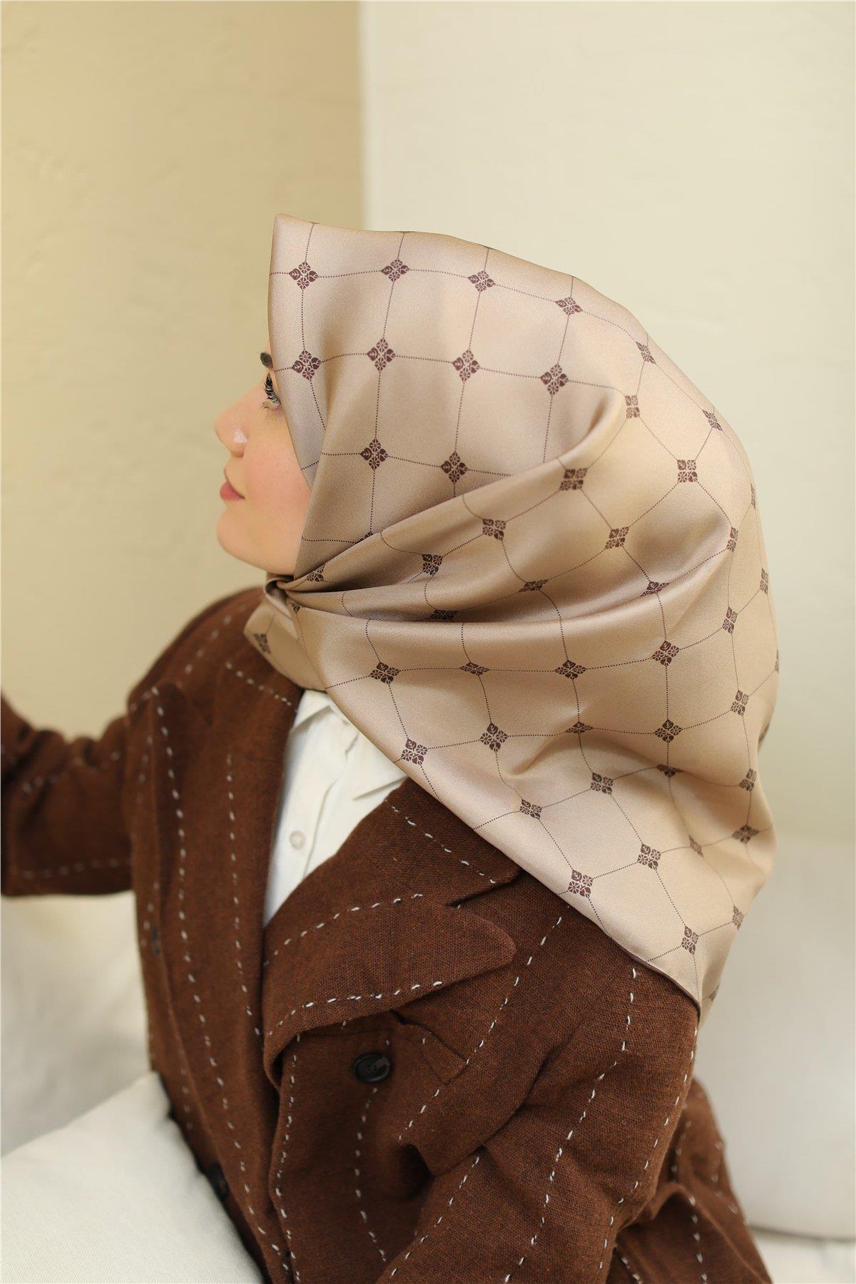 Silk Home Vizon, Kahverengi Karışık Desen Tivil İpek Eşarp IST 11392-13