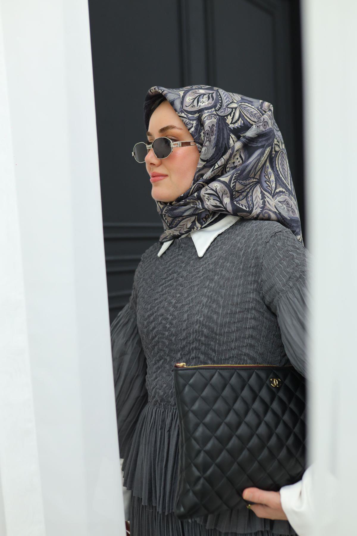Silk Siyah, Gri, Füme, Taş Geometrik Desenli Tivil İpek Eşarp IST11456-38