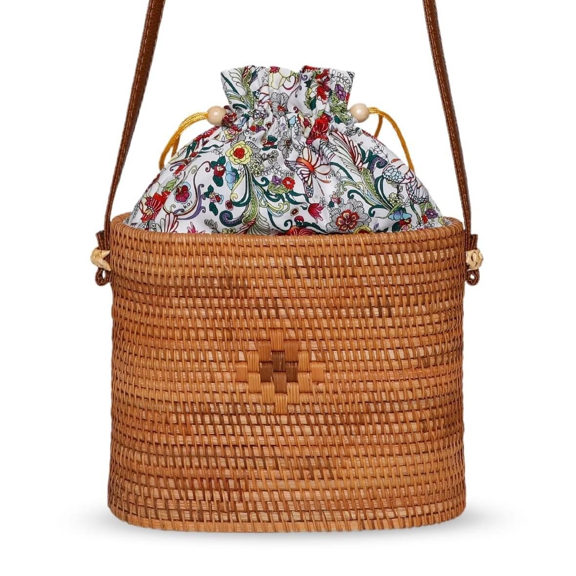 Bagoist 22 cm Büzgülü Silindir Rattan Çanta