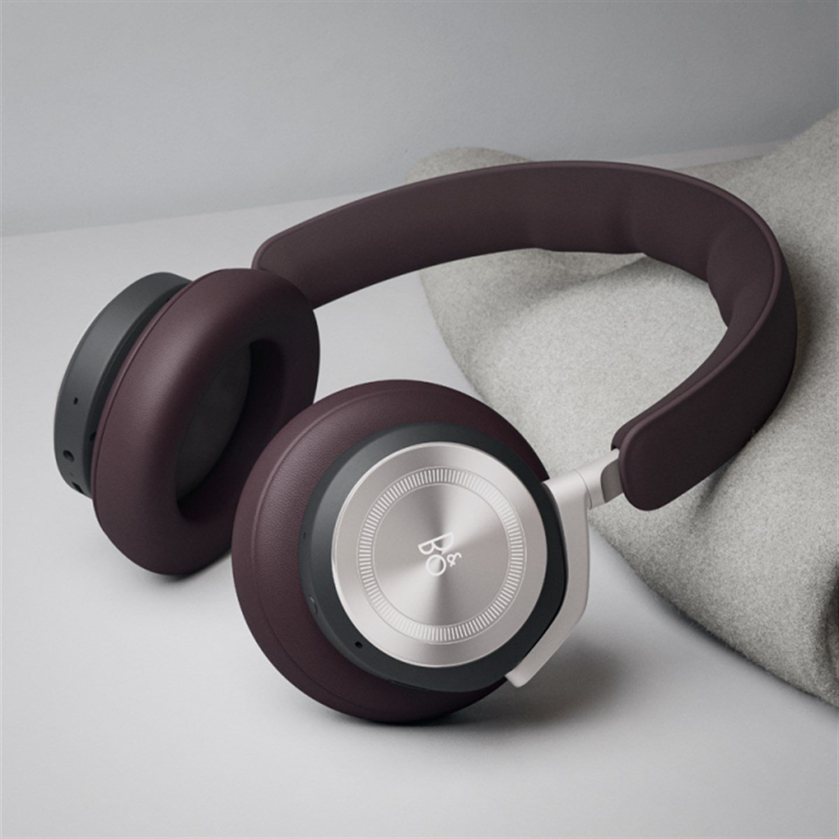 Bang & Olufsen BeoPlay HX Dark Maroon ANC Kulaklık