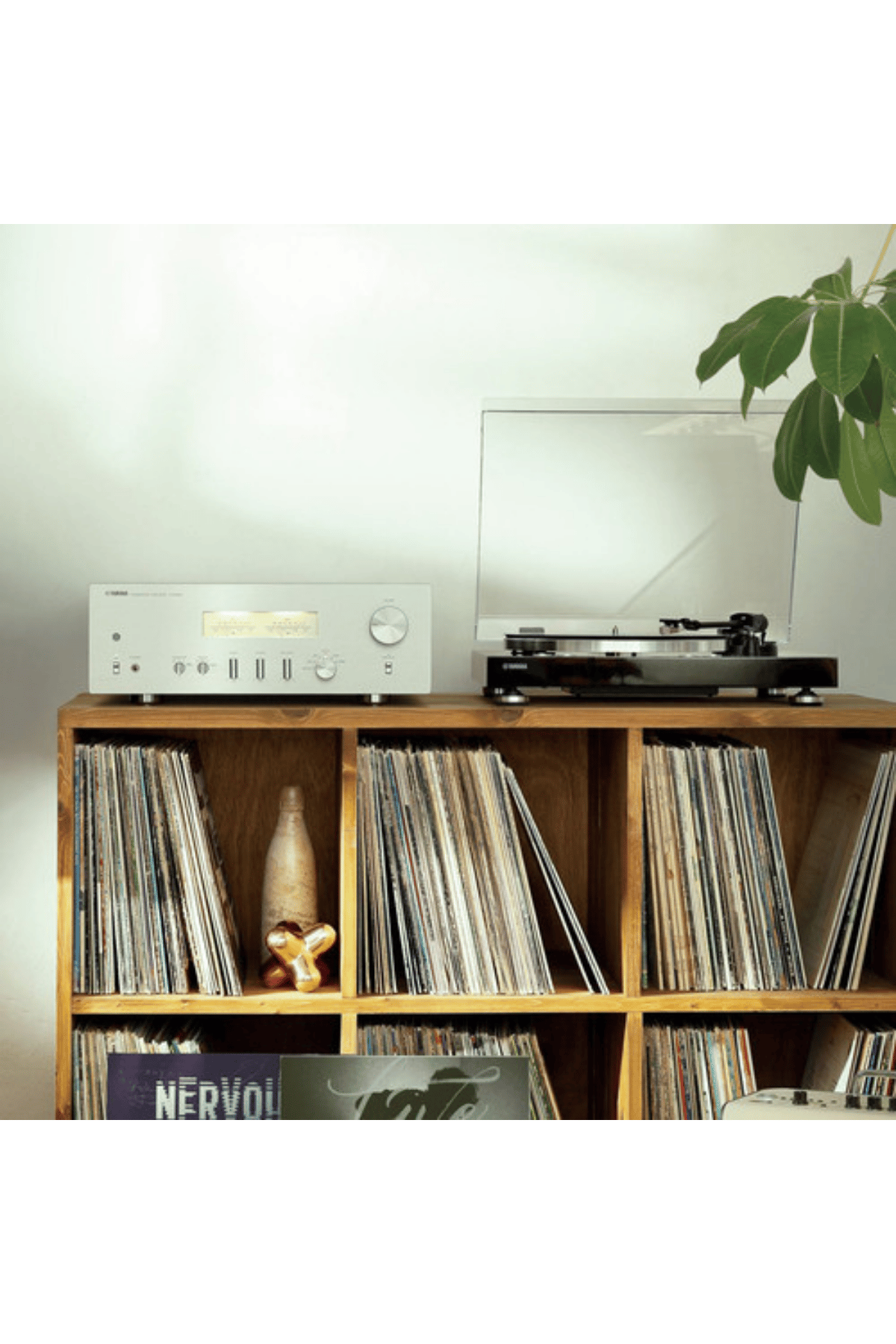 Yamaha A-S1200 Stereo Amplifikatör Gümüş