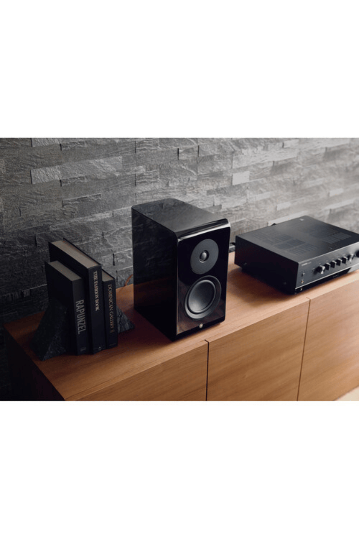 Yamaha R-N1000A 2.1 Kanal Network A/V Amplifikatör Siyah