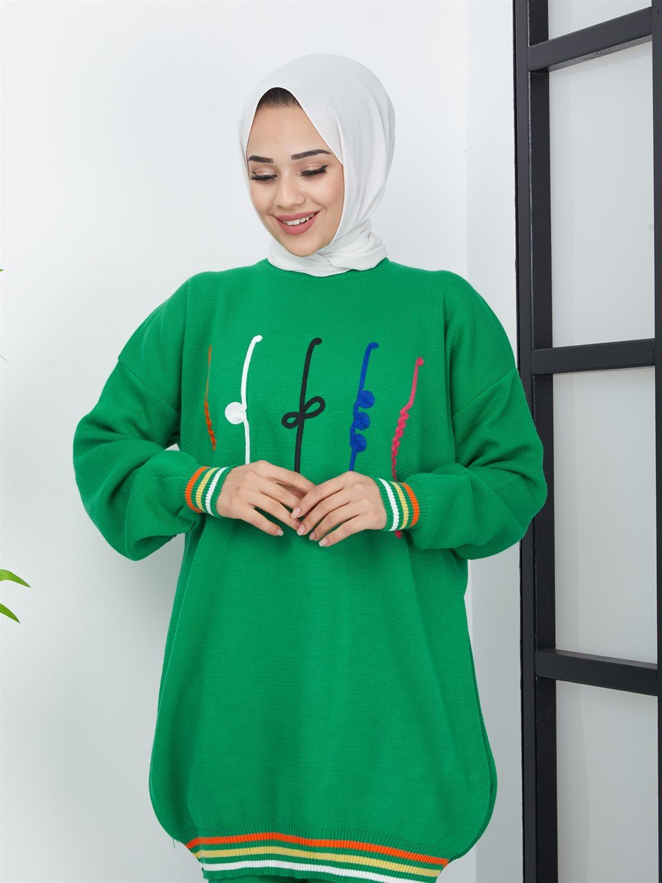Nakış Detaylı Tesettür Triko Takım 2296 Yeşil