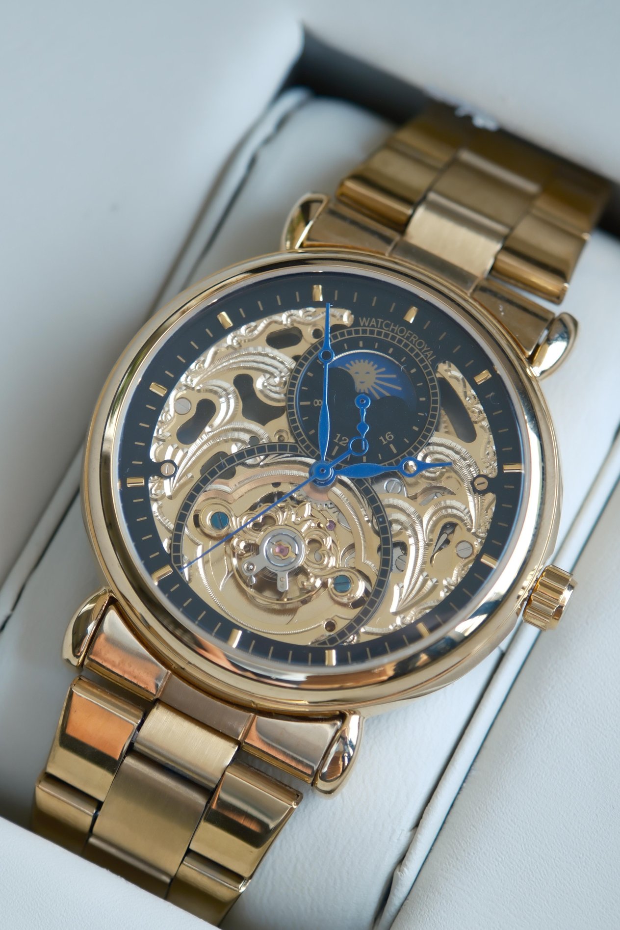 GENEVE TOURBILLON GOLD KOL SAATİKol SaatiWATCHOFROYALGENEVETOURBILLONGLDGENEVE TOURBILLON GOLD KOL SAATİ