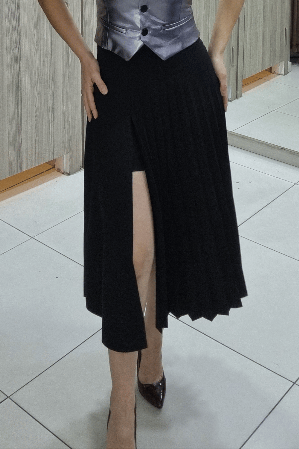 Etek 3002 Siyah Pliseli Midi Şort Etek - Maya Butik