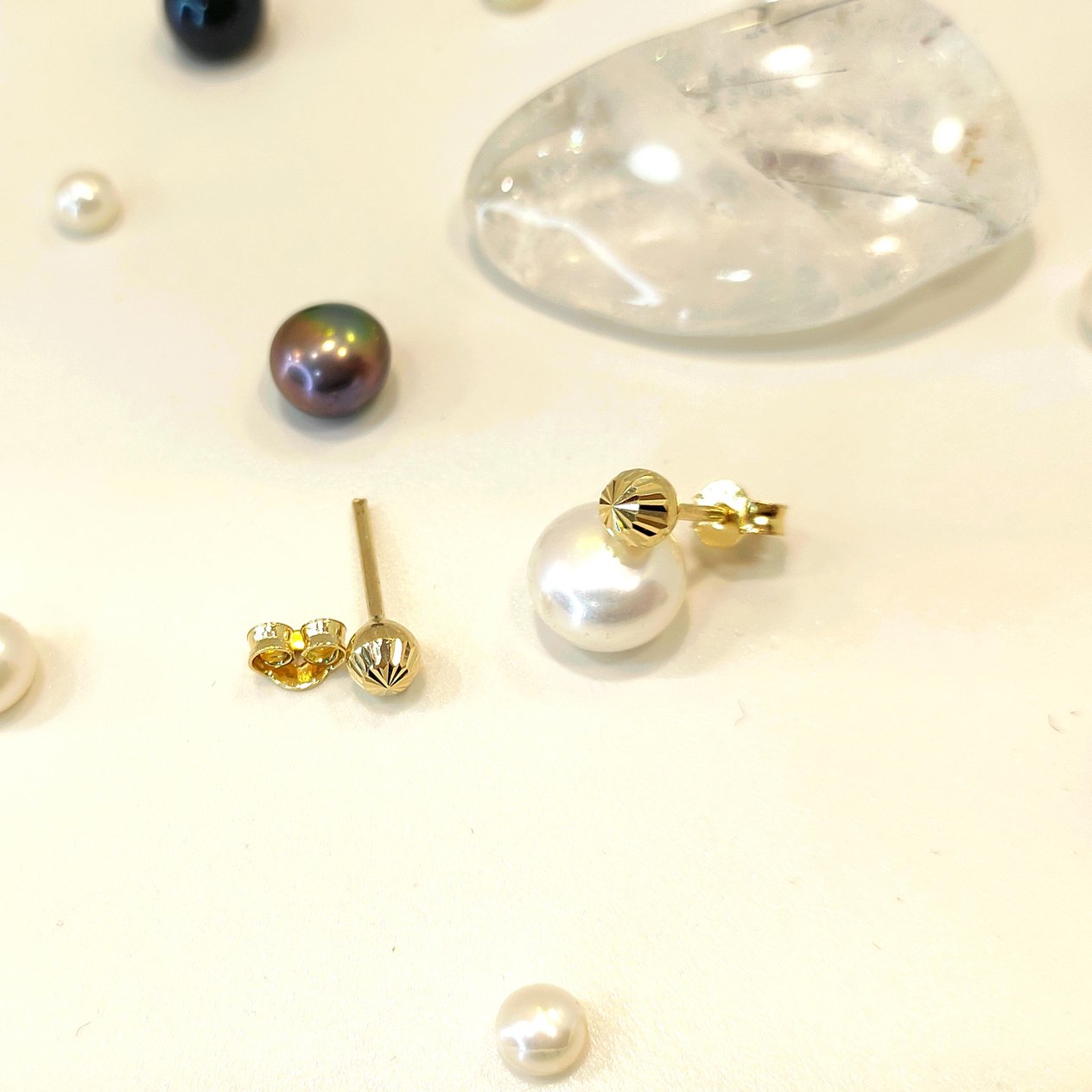 4.2mm Dorika Vidalı Küpe 14 Ayar Altın 