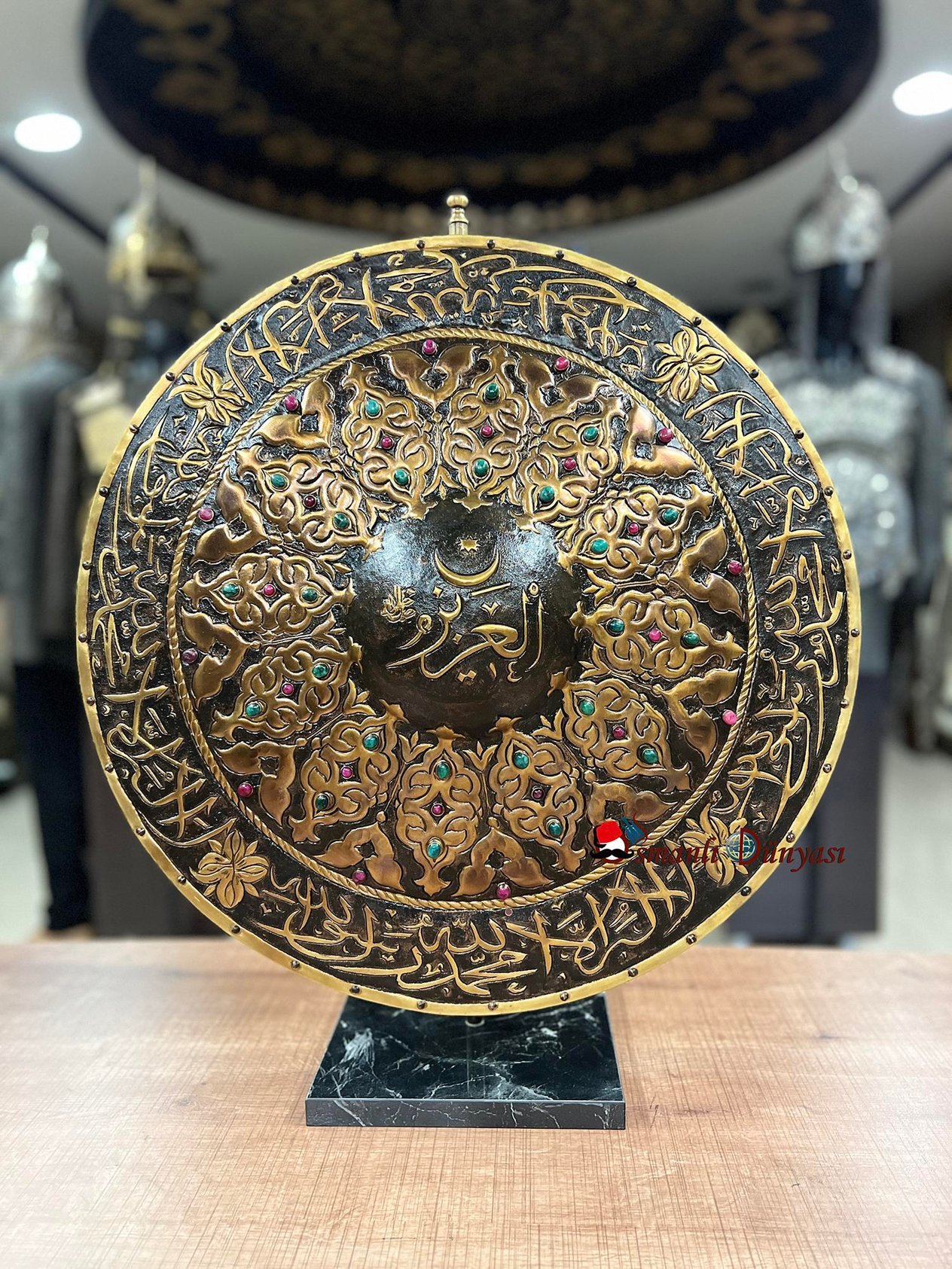 Türk Yıldızlı Tören Kalkanı