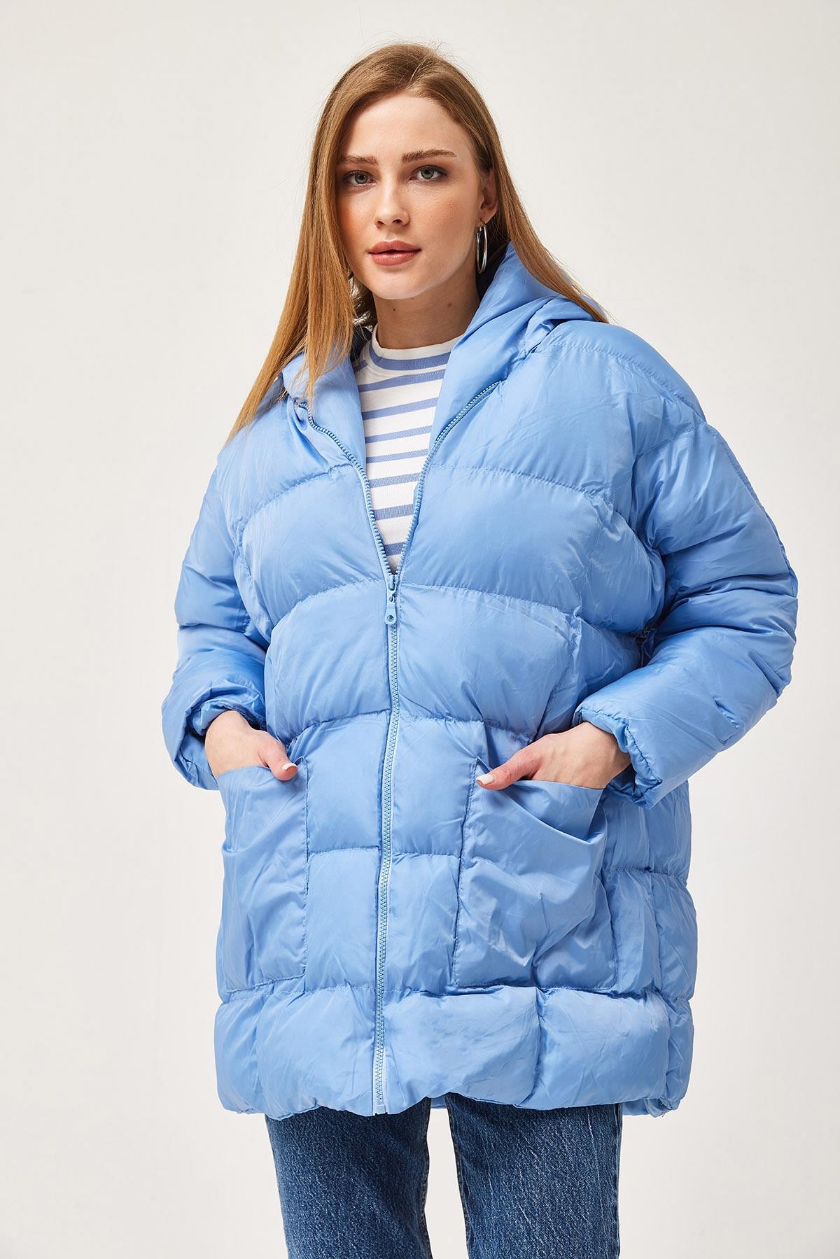 Kapüşonlu Oversize Şişme Mont Mavi