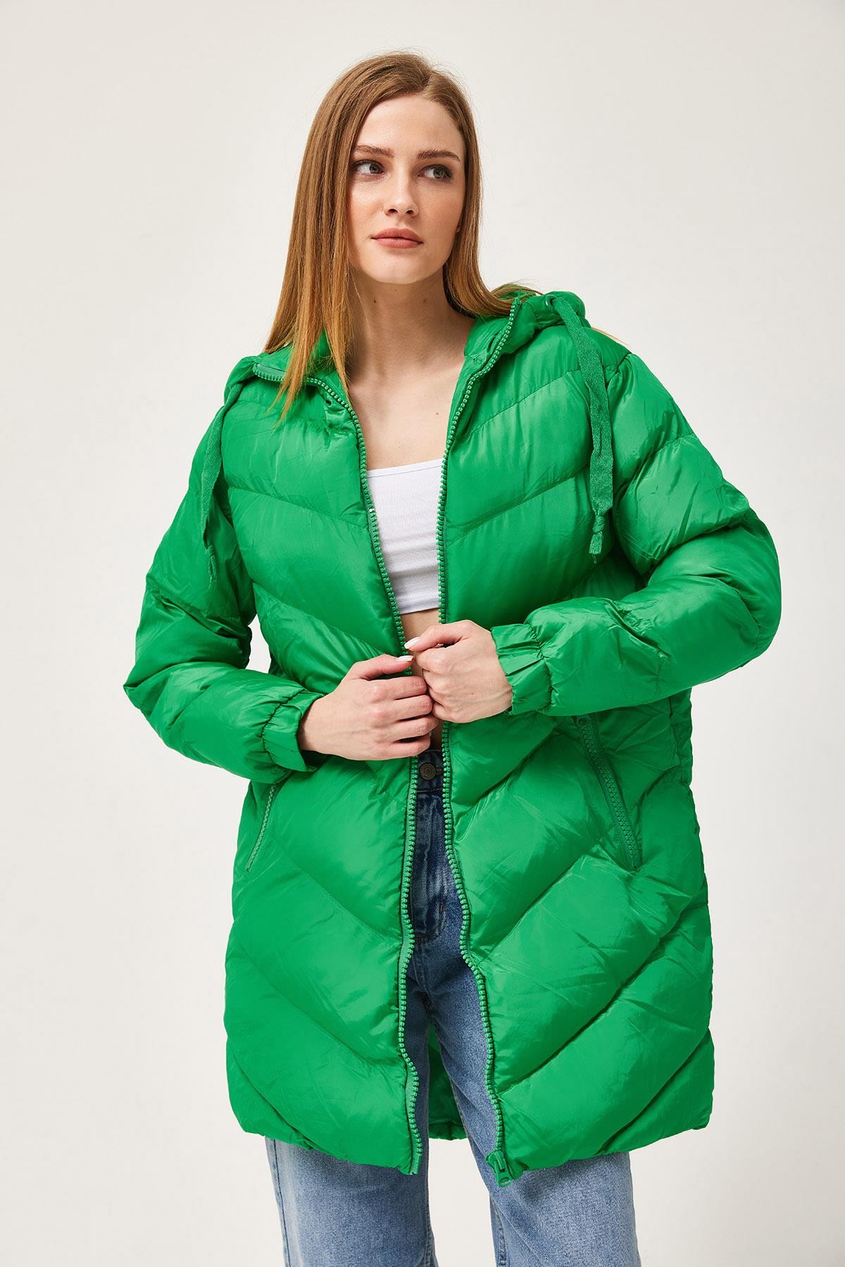 Kapüşonlu Oversize Şişme Mont Yeşil