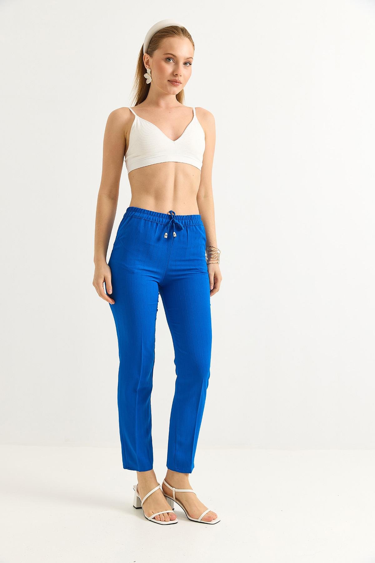 Beli Lastikli Çizgi Desenli Krep Pantolon Saks