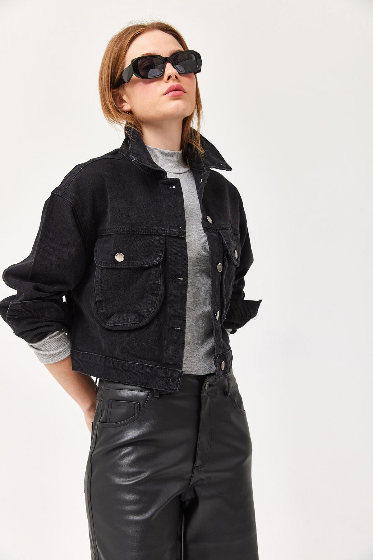Crop Oversize Efektli Siyah Kot Ceket