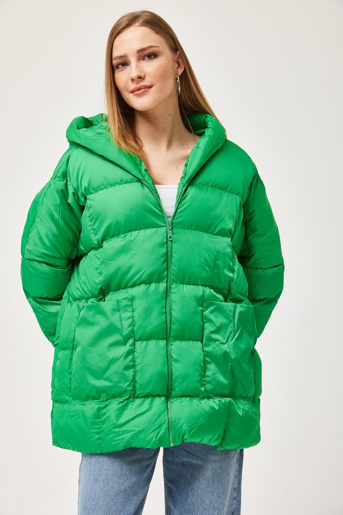 Kapüşonlu Oversize Şişme Mont Yeşil