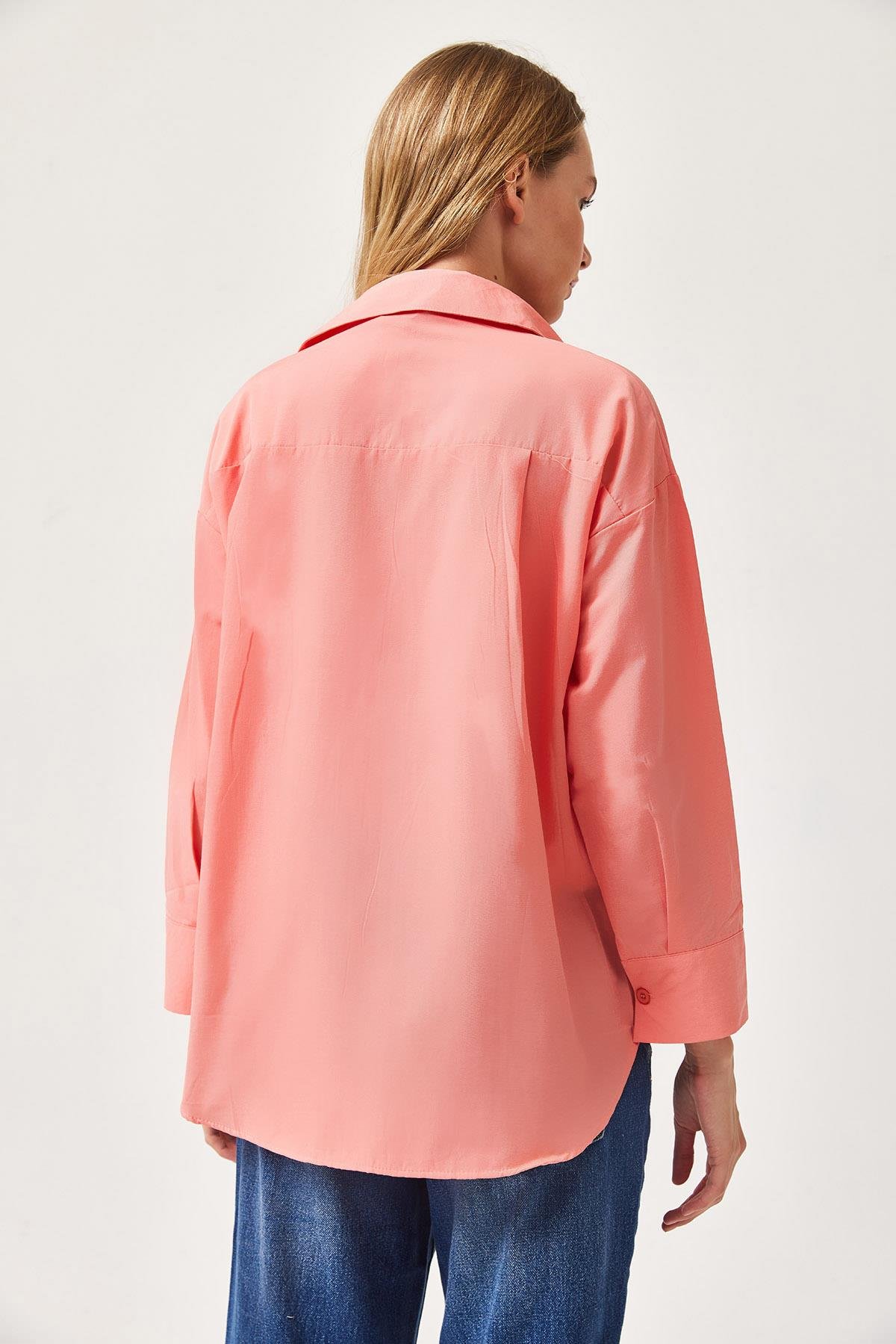 Oversize Basic Gömlek Yavruağzı