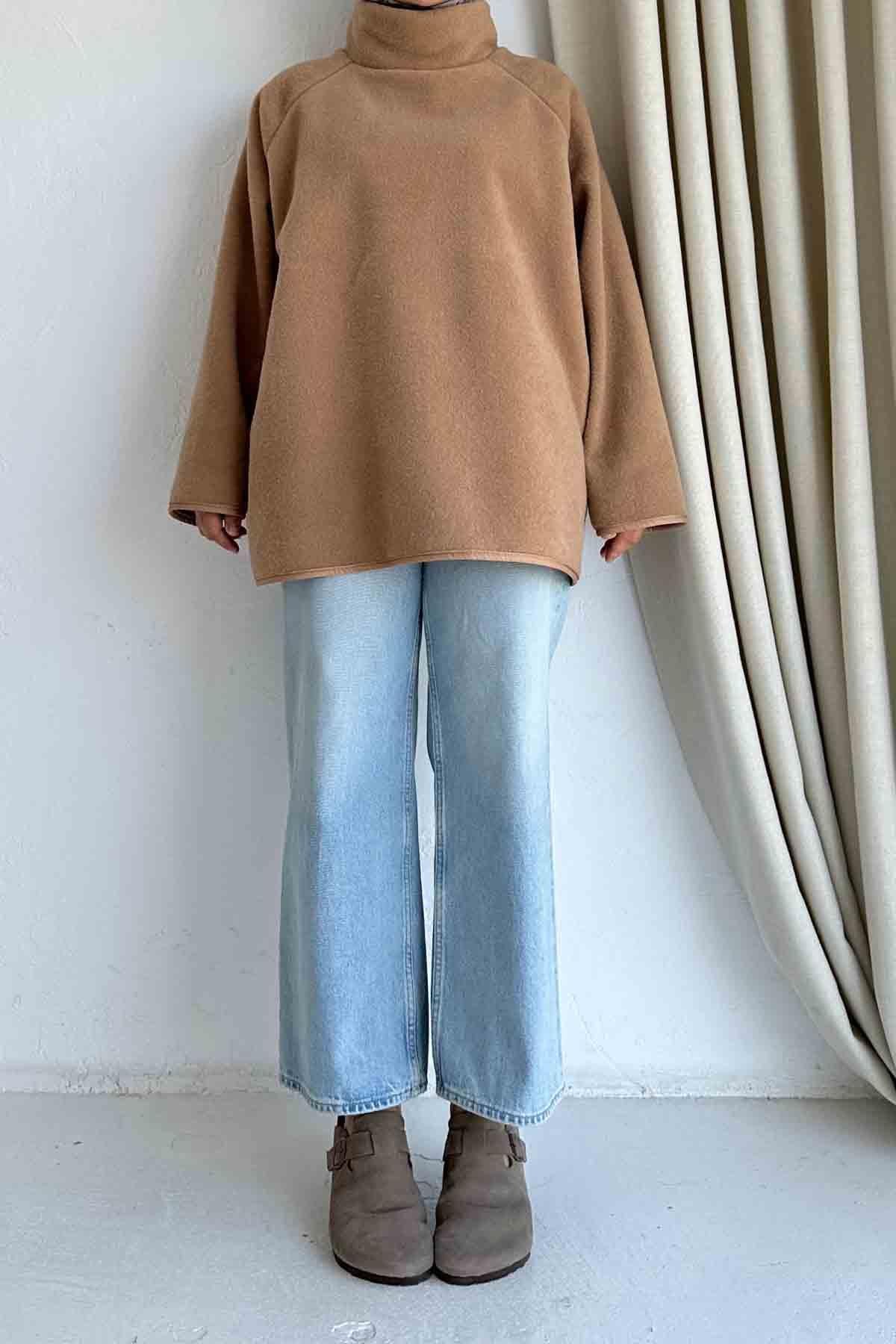Camel Sweatshirt