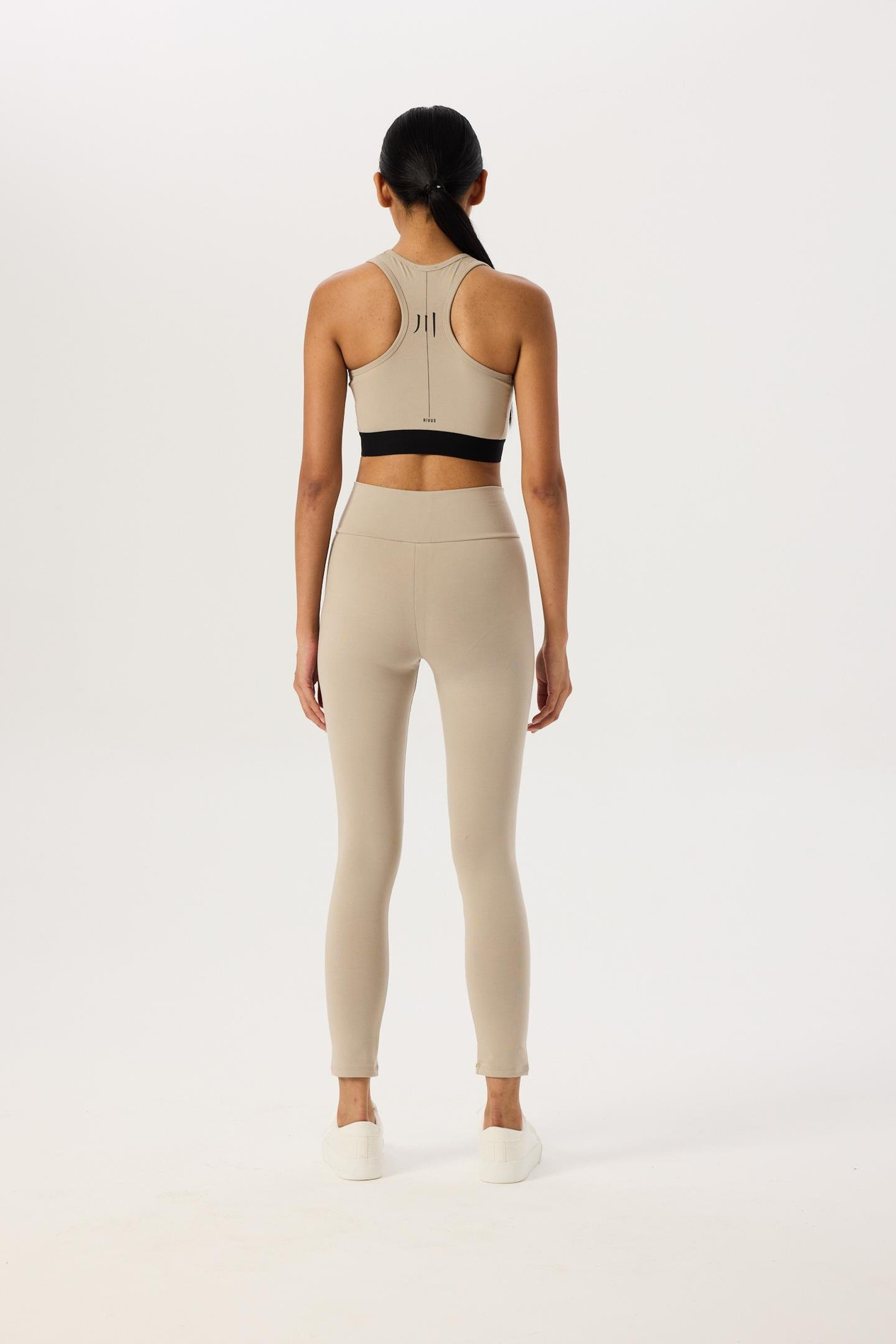 Altı Lastikli Yüzücü Sırt Spor Bralet - Bej Body Modelleri