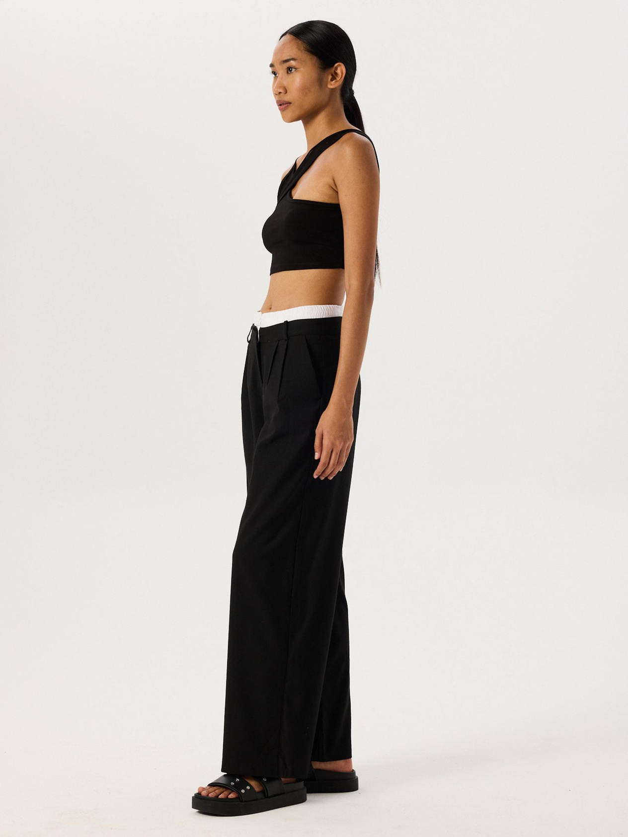 Cross Strap One Shoulder Crop Top - Black Body & Blouse Modelleri
