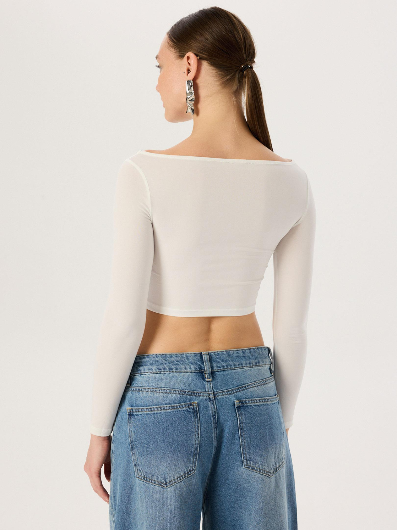 Cut Out Detaylı Uzun Kollu Body - Ekru Body Modelleri