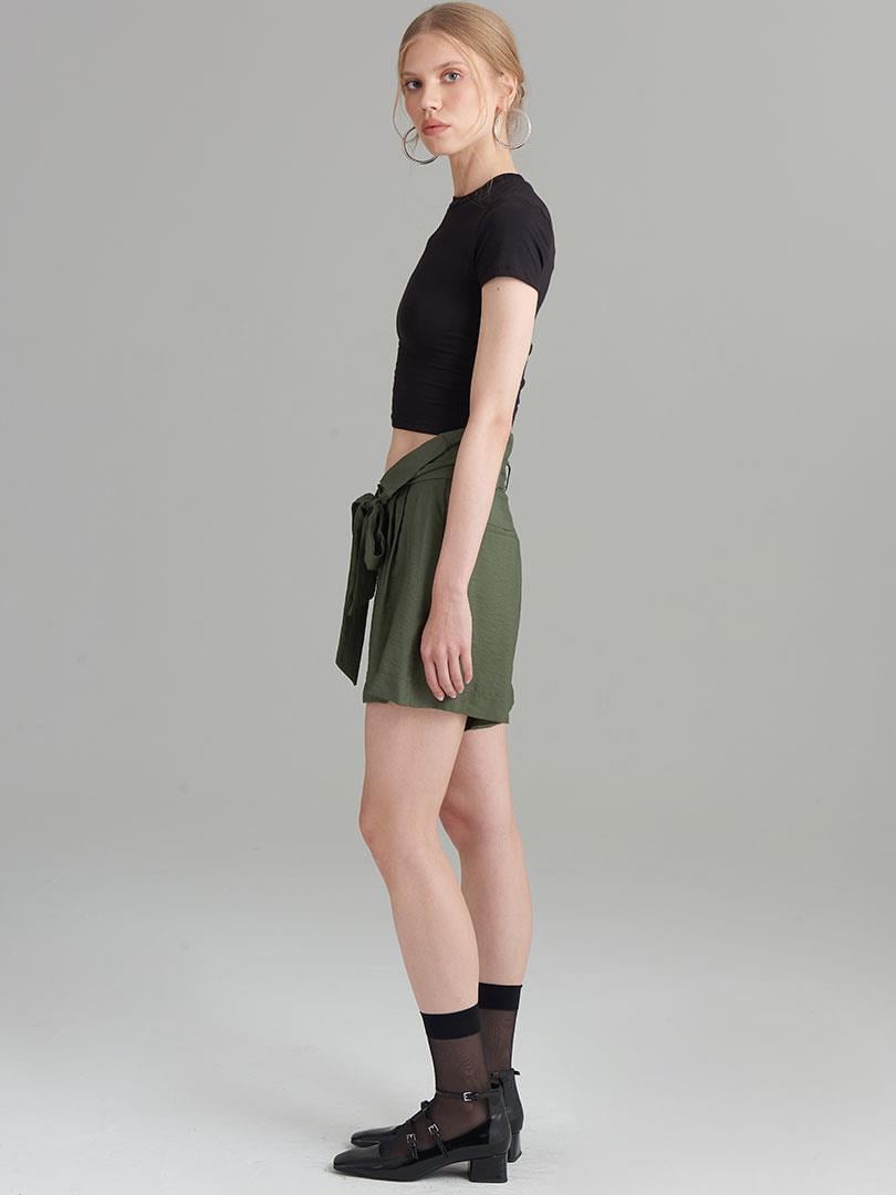 High Waist Relaxed Fit Shorts With Belt - Khaki