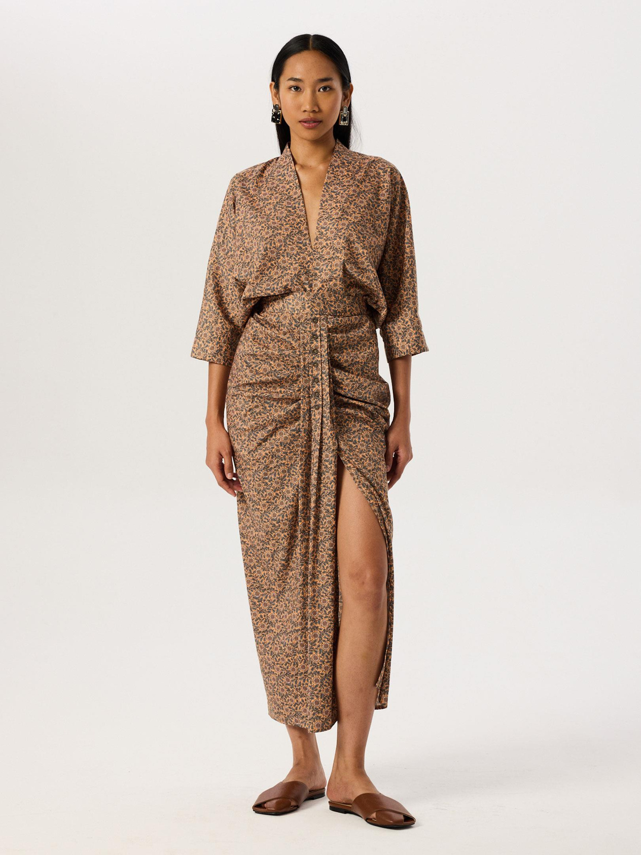 Button-Adorned and Pleated Slit Dress - Yellow Patterned Dress Modelleri