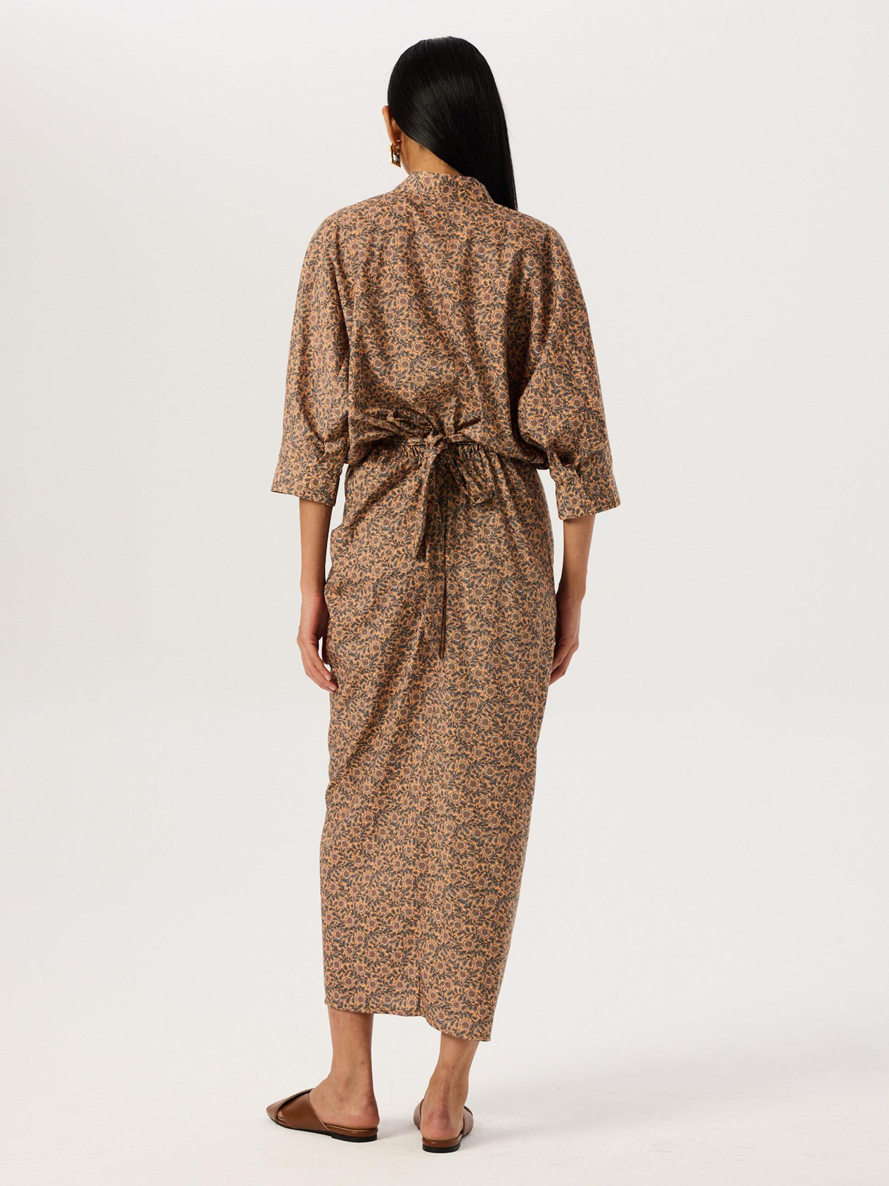 Button-Adorned and Pleated Slit Dress - Yellow Patterned Dress Modelleri