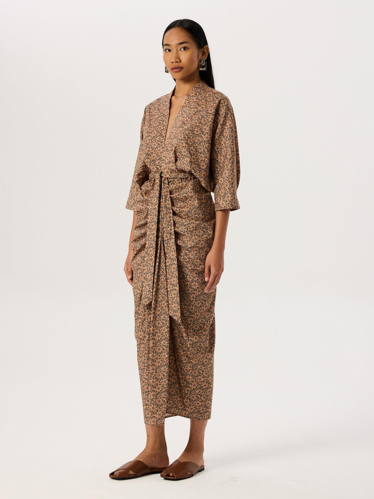 Button-Adorned and Pleated Slit Dress - Yellow Patterned Dress Modelleri