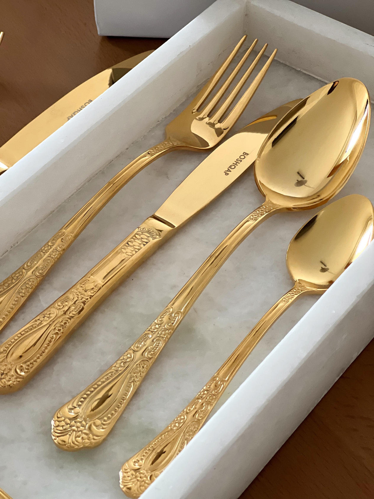 Boshqap Special Edition Vintage Line 84 Parça 12 Kişilik 24k Gerçek Altın Kaplama Gold Çatal Kaşık ve Bıçak Seti 