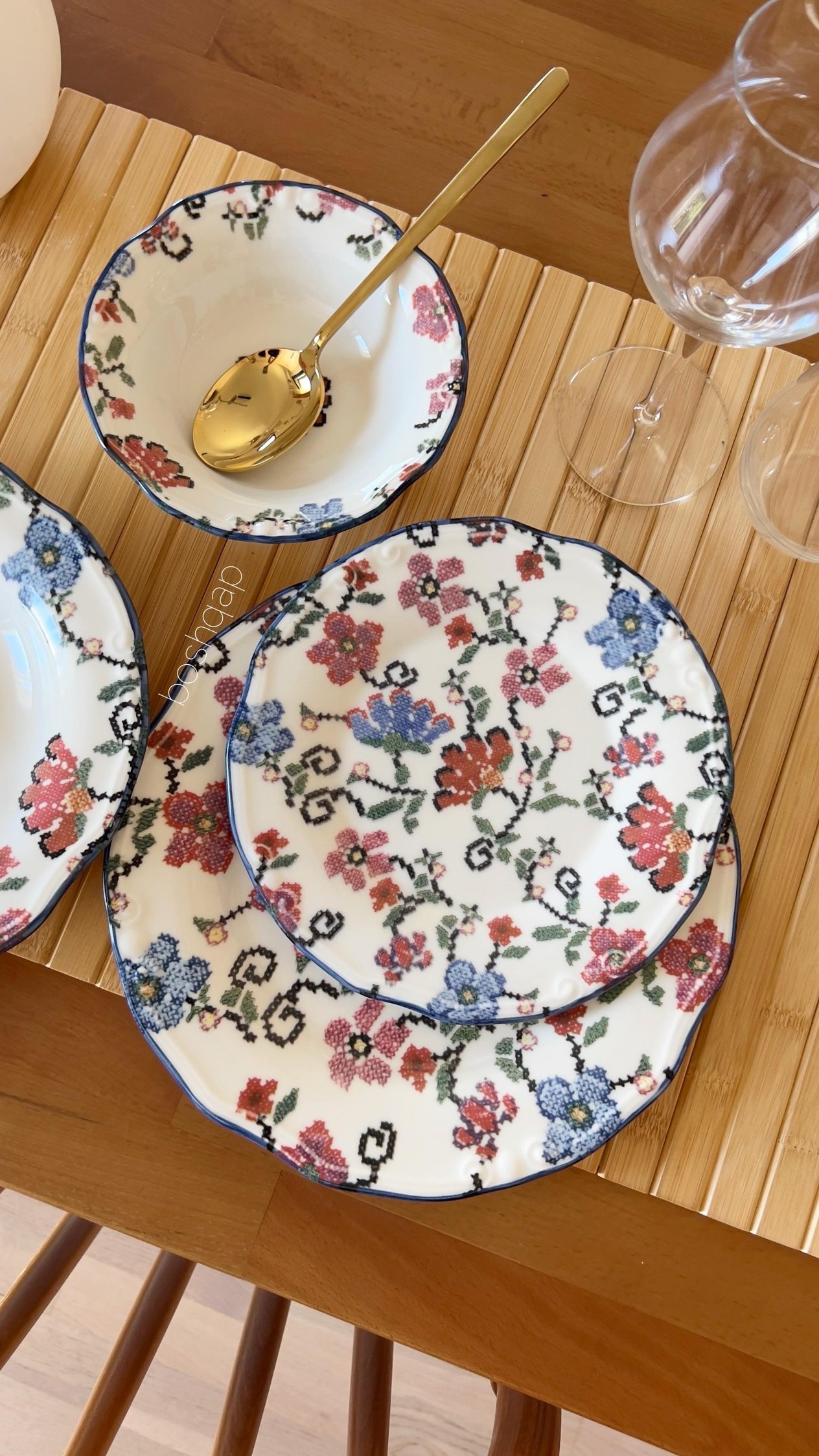 Kanaviçe Desen 6 Kişilik 24 Parça Porselen Yemek Seti