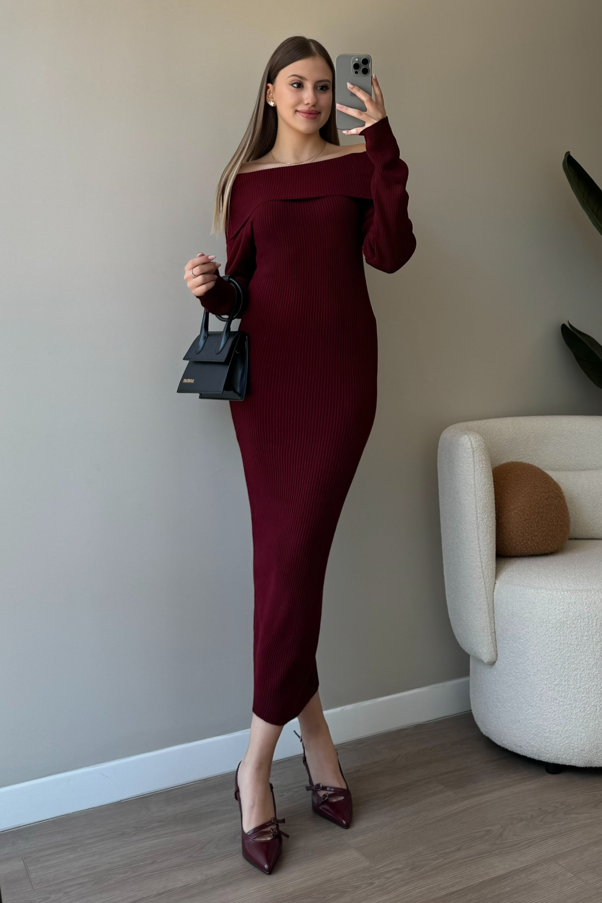 Madonna Yaka Bordo Elbise