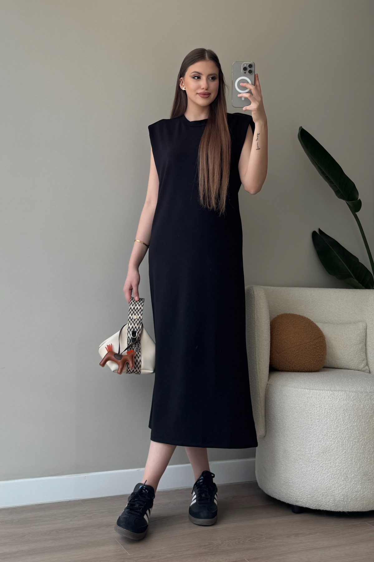 Siyah Vatkalı Basic Elbise
