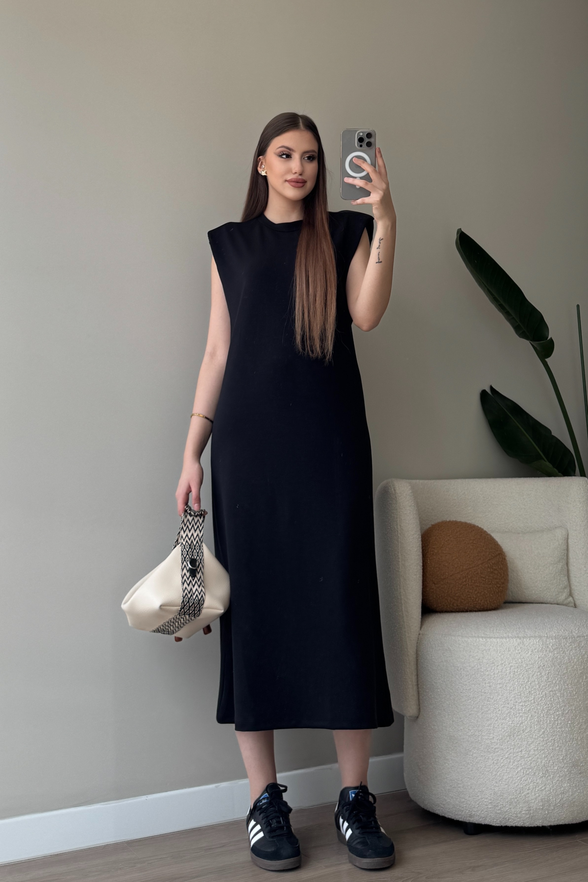 Siyah Vatkalı Basic Elbise