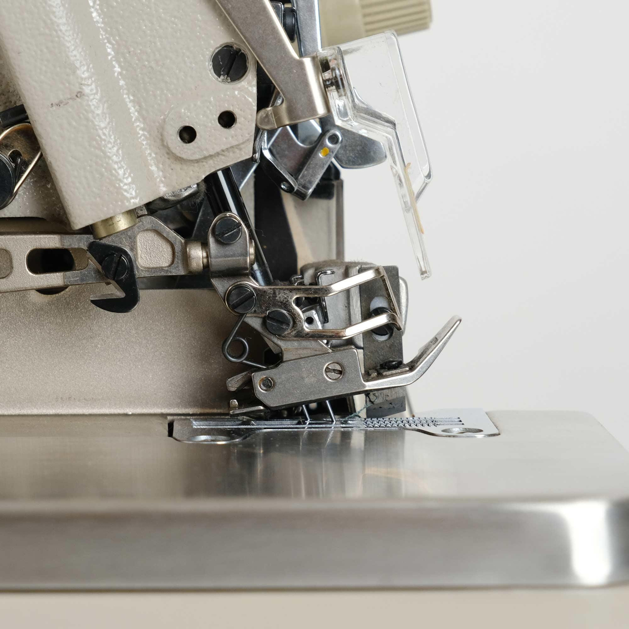 FDM Yuki Yk-3216-03 5 İplik Overlok Makinesi