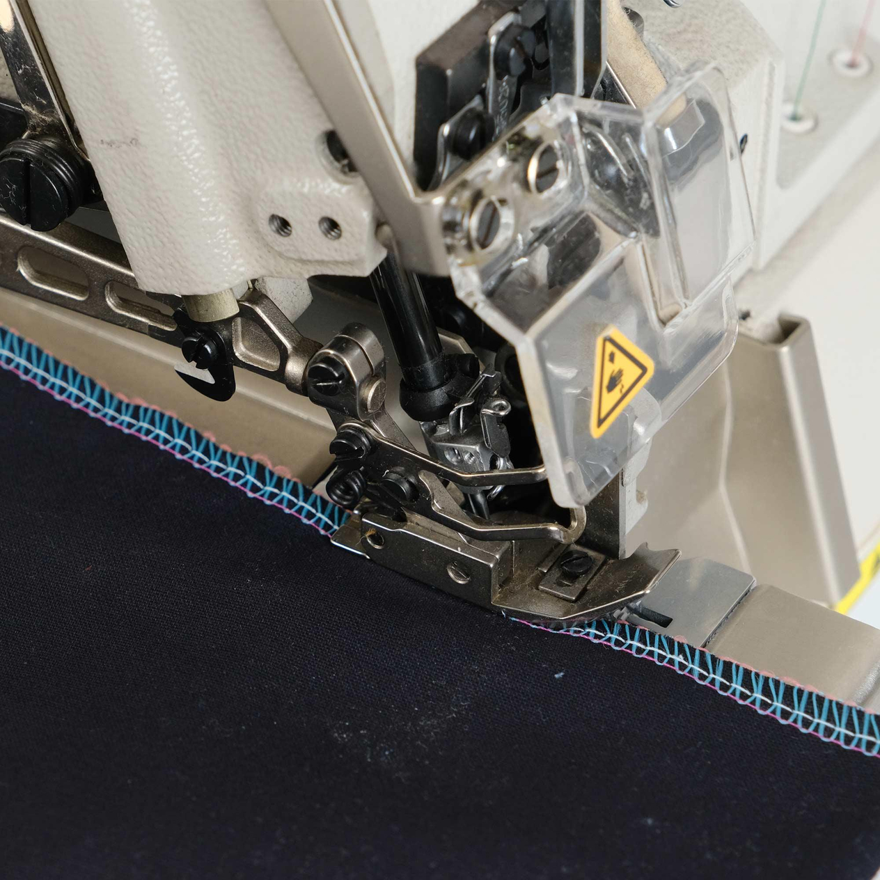 FDM Yuki Yk-3216-03 5 İplik Overlok Makinesi