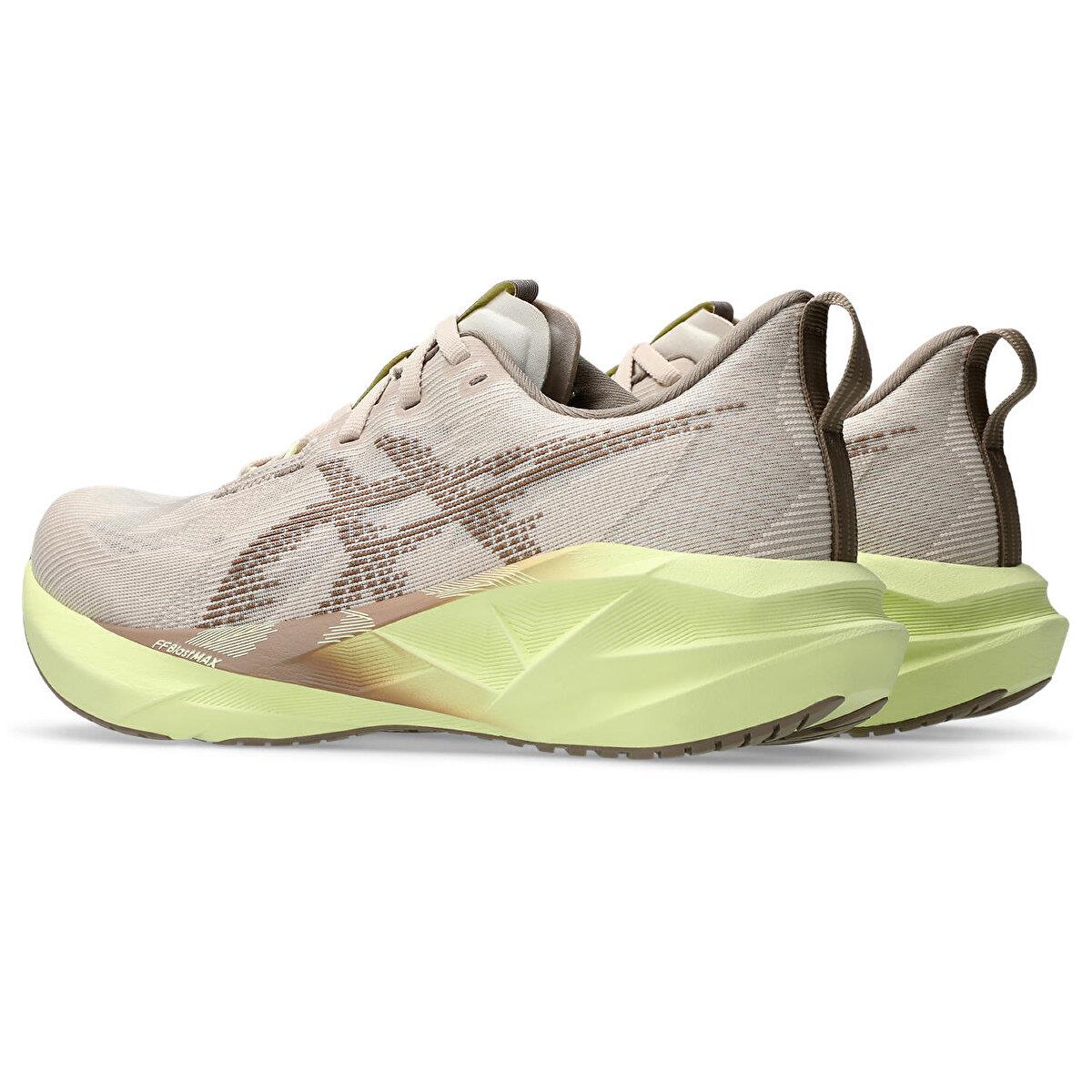 Asics Novablast 5 Kadın Bej Koşu Ayakkabısı